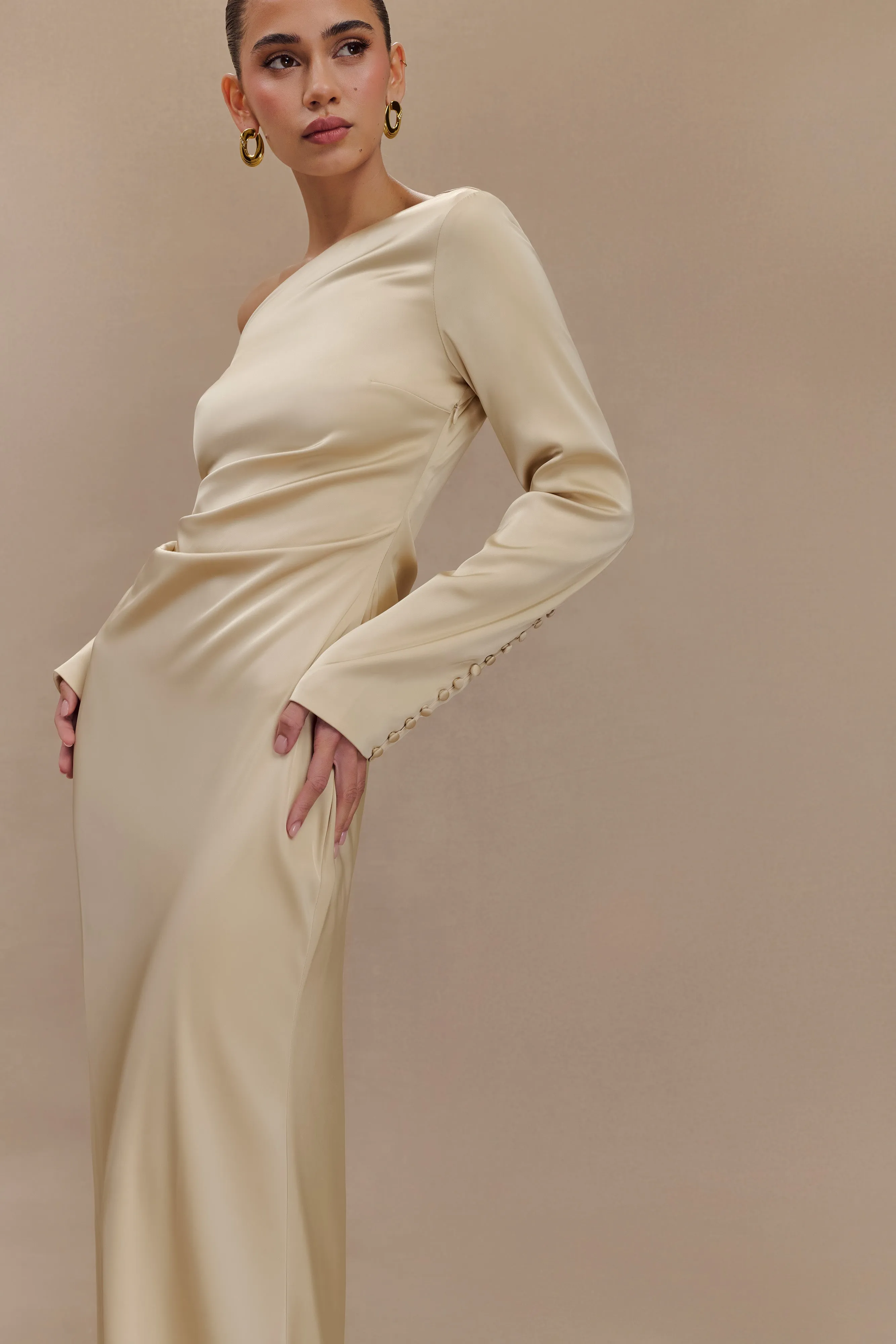 Day Ready Look Avery Long Sleeve Maxi Dress - Gold