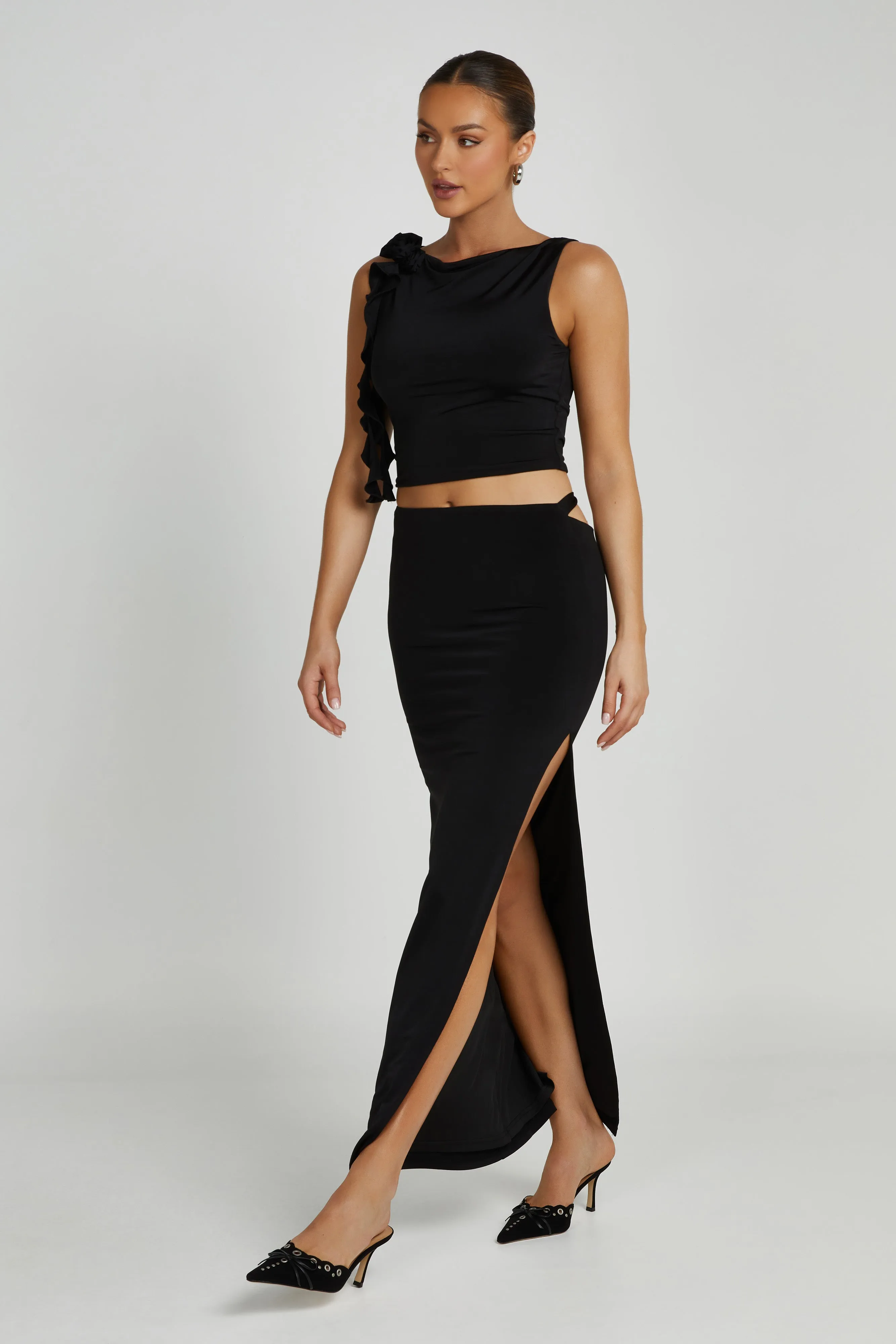 Sophisticated Look breath easy Jeanine Cowl Back Maxi Skirt - Black