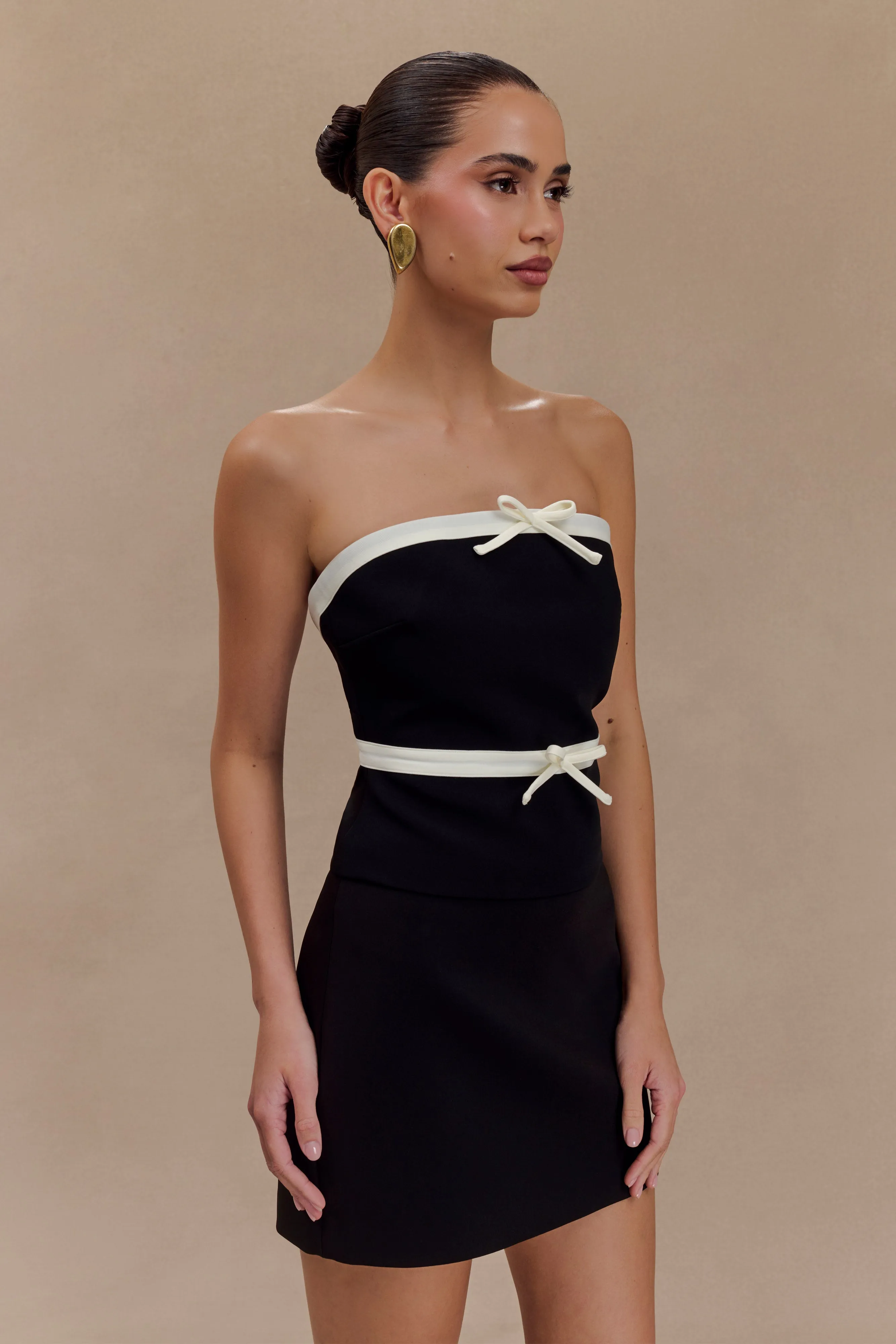 Adjustable Hemline Aisha Strapless Suiting Top With Contrast Bows - Black & White