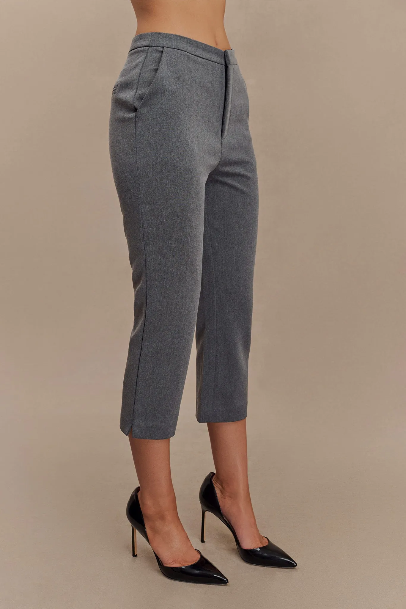 FlexFoamPadding Anne Fitted Capri Pants - Charcoal Marle