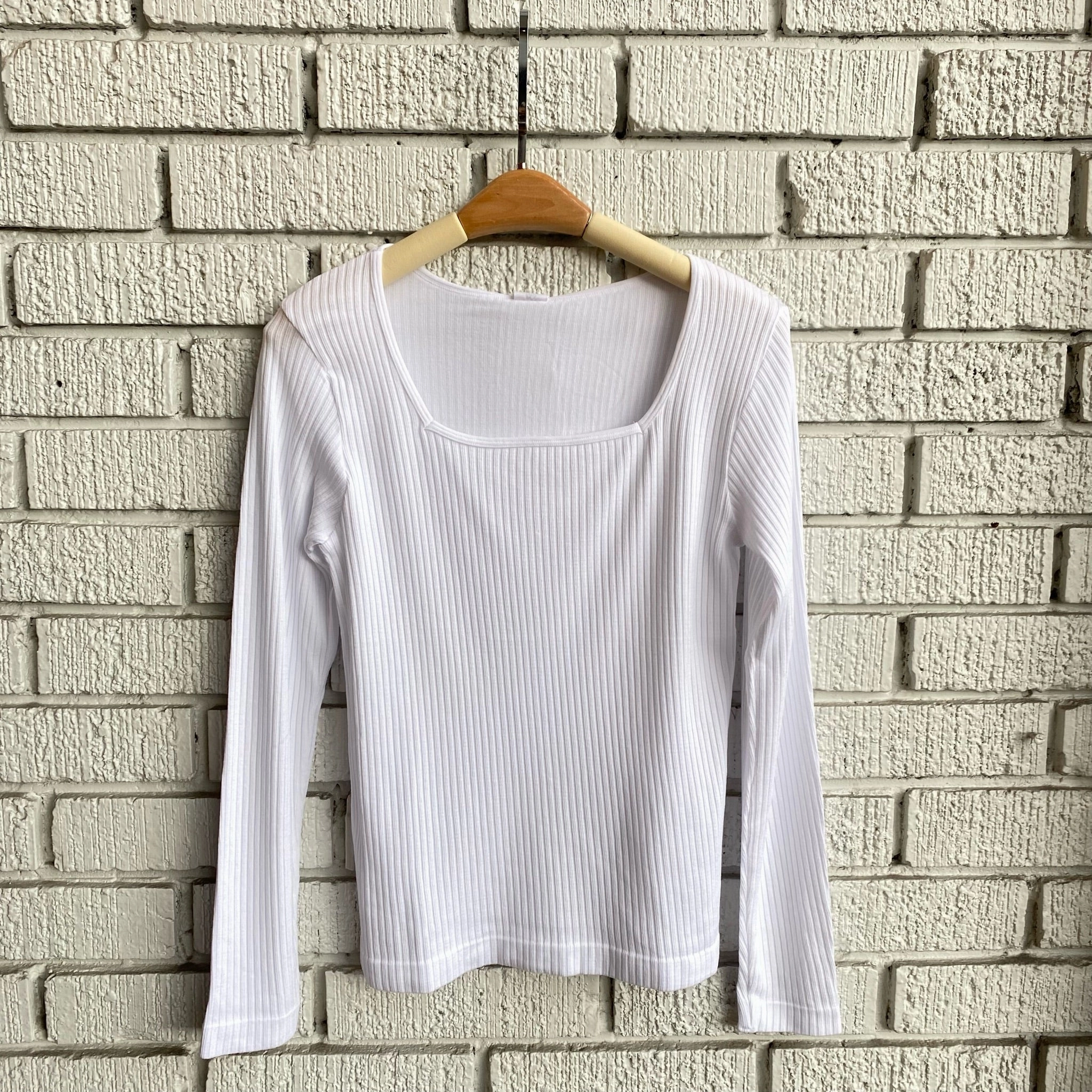EDA Ribbed Square Neck Top Mountain village Quilting