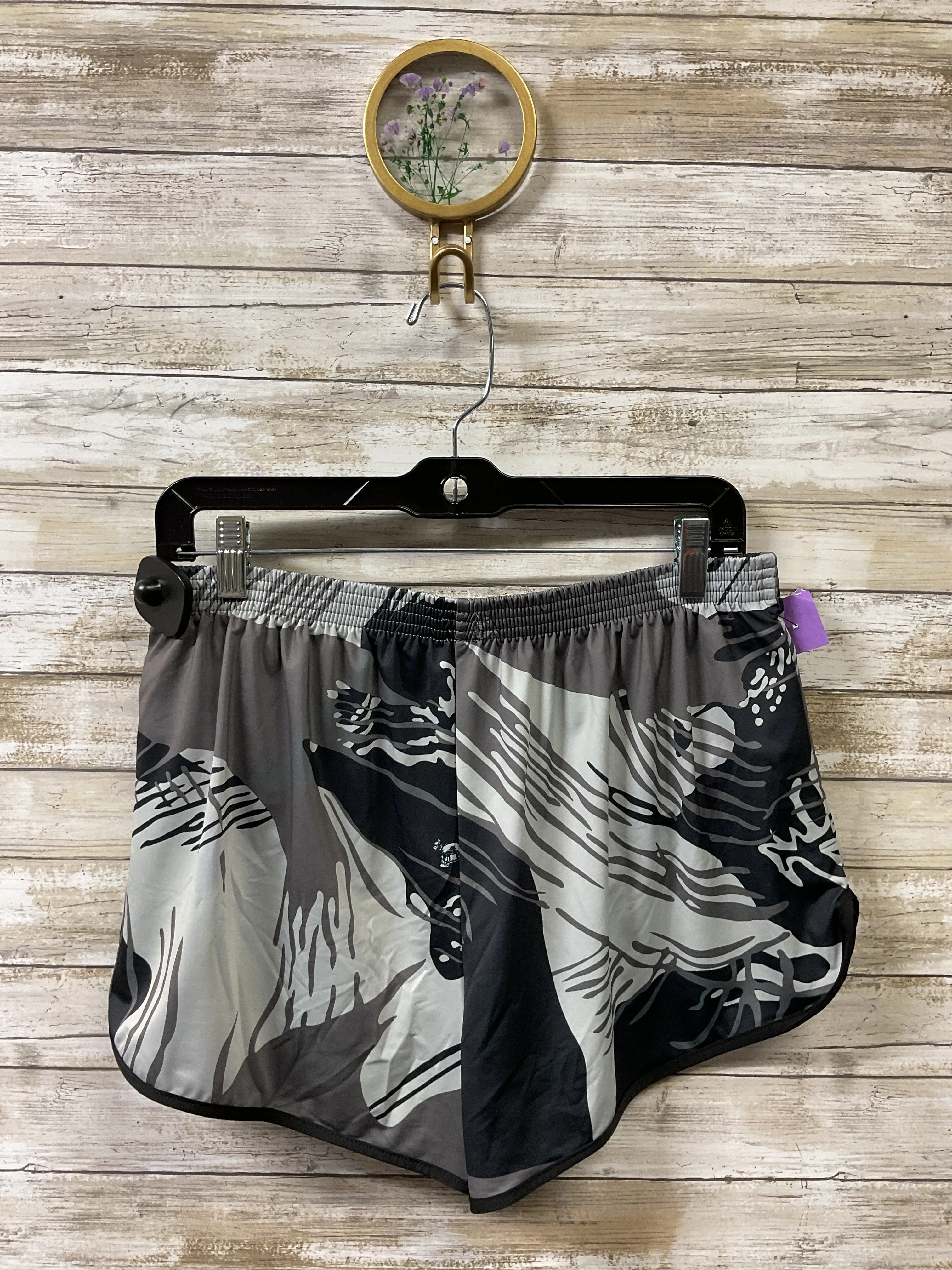 Athletic Shorts By Clothes Mentor In Grey, Size:Xl TaglessLabeling Comfortable Cut