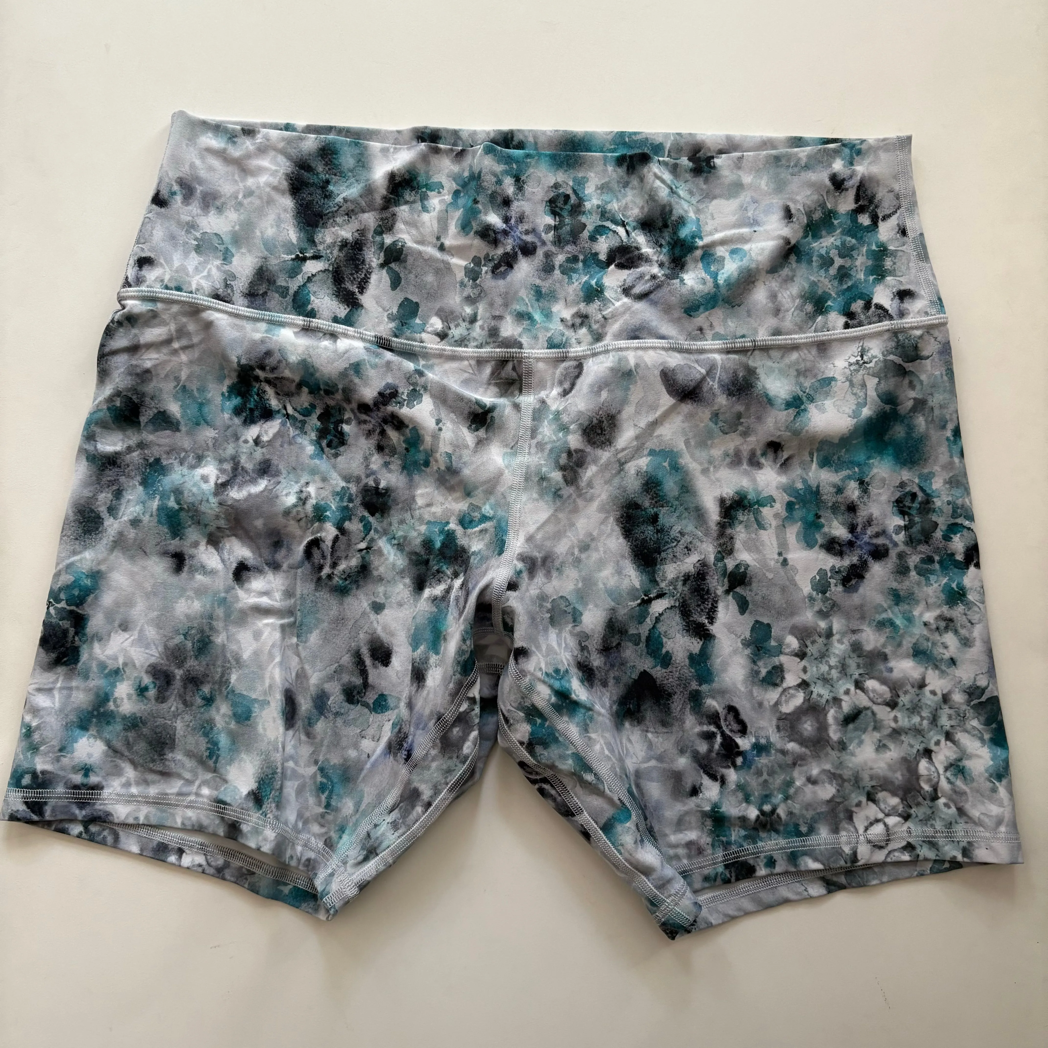 Quick Fit Style Athletic Shorts By Lululemon In Multi-colored, Size: 1x