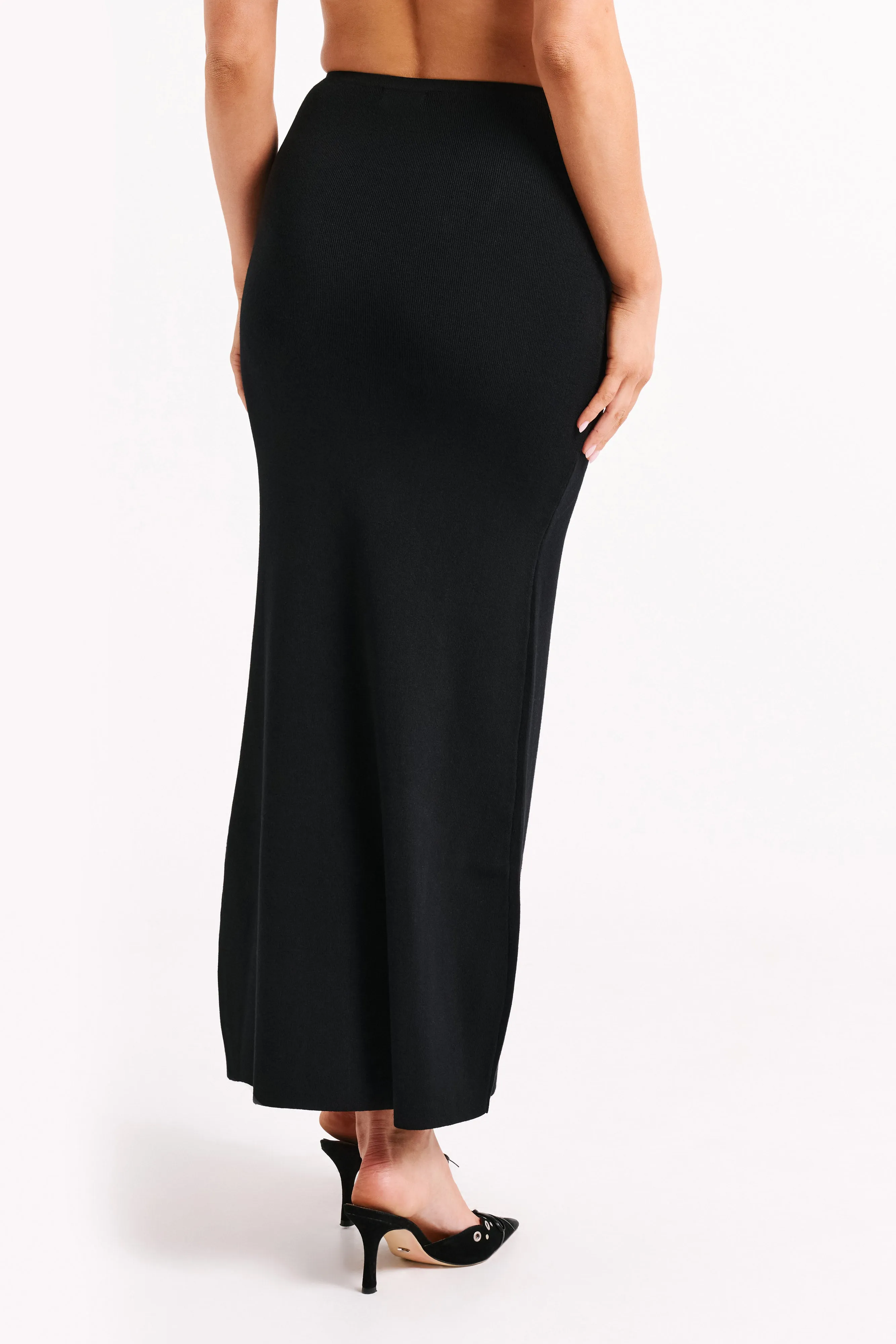 Athletic Fit Avani Mid Rise Knit Maxi Skirt - Black