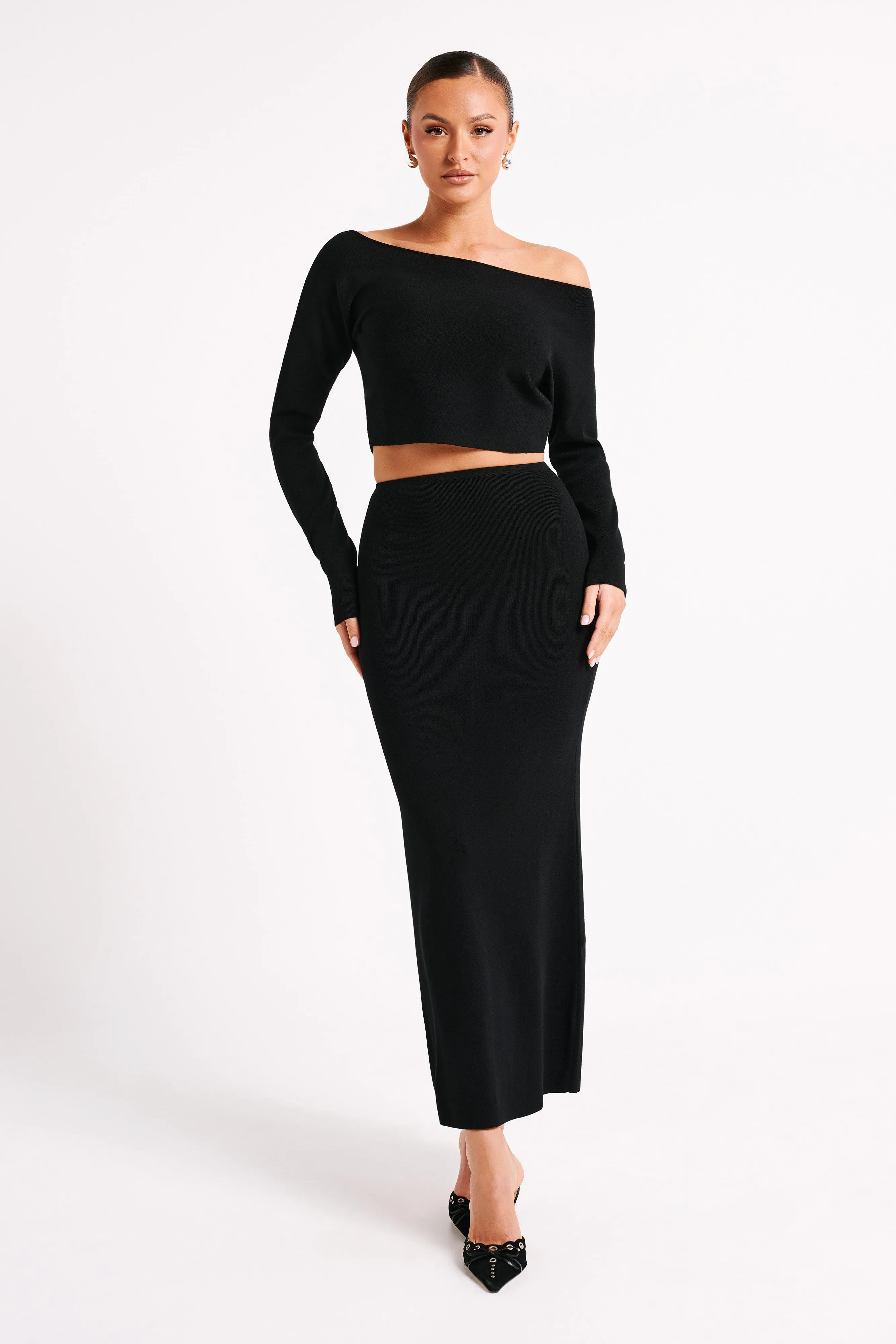 Snag Resistant Fabric Avani Mid Rise Knit Maxi Skirt - Black