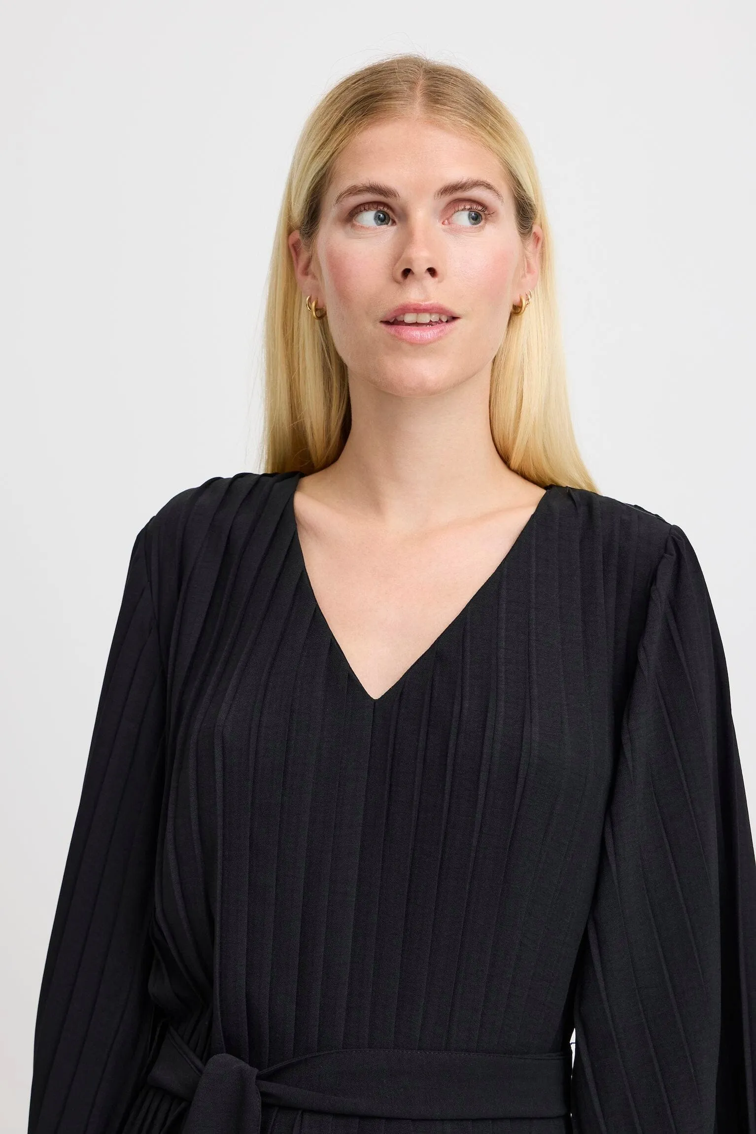 Must Have Pastel Sky BLACK PLEATED MIDI DRESS