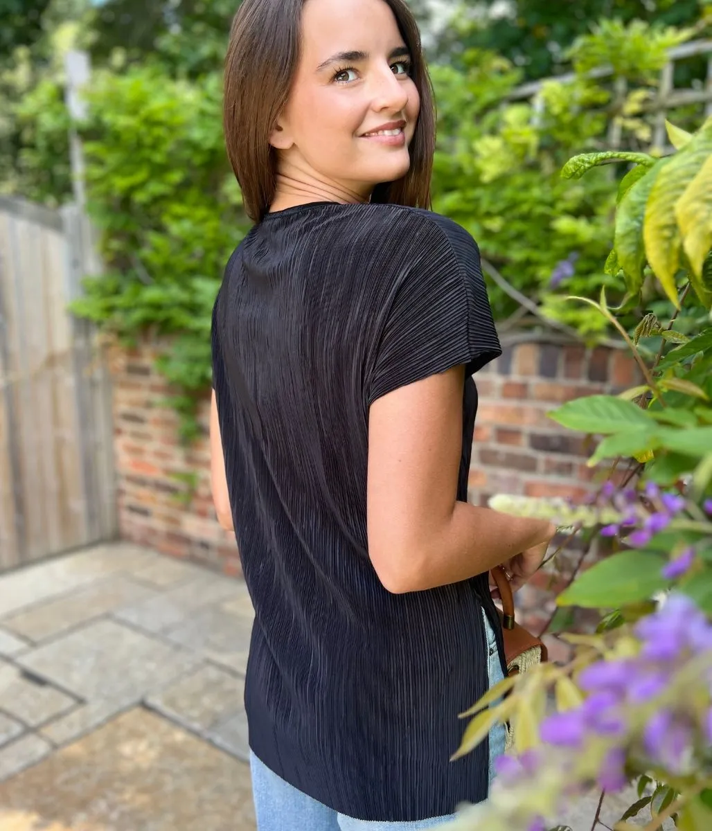 FlexibleWaistband Black Plisse Top