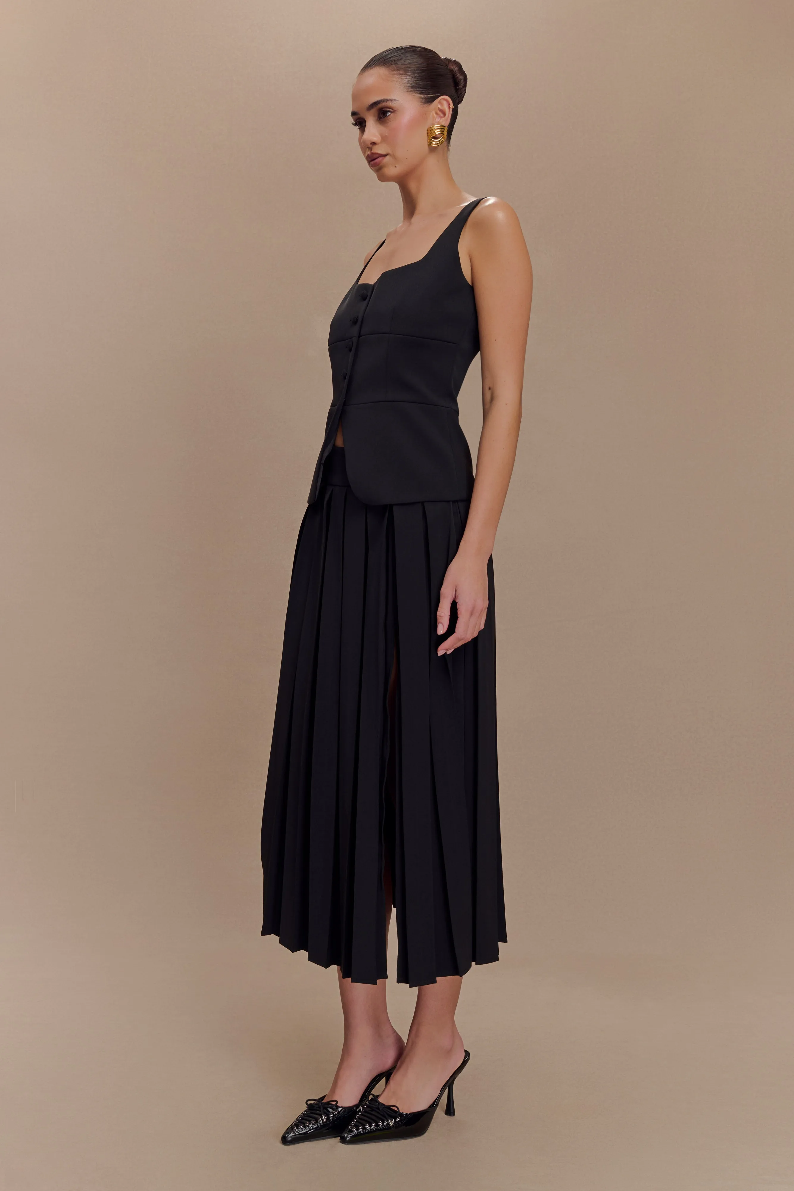 Natural Fiber Blend Sunny Suiting Peplum Top - Black
