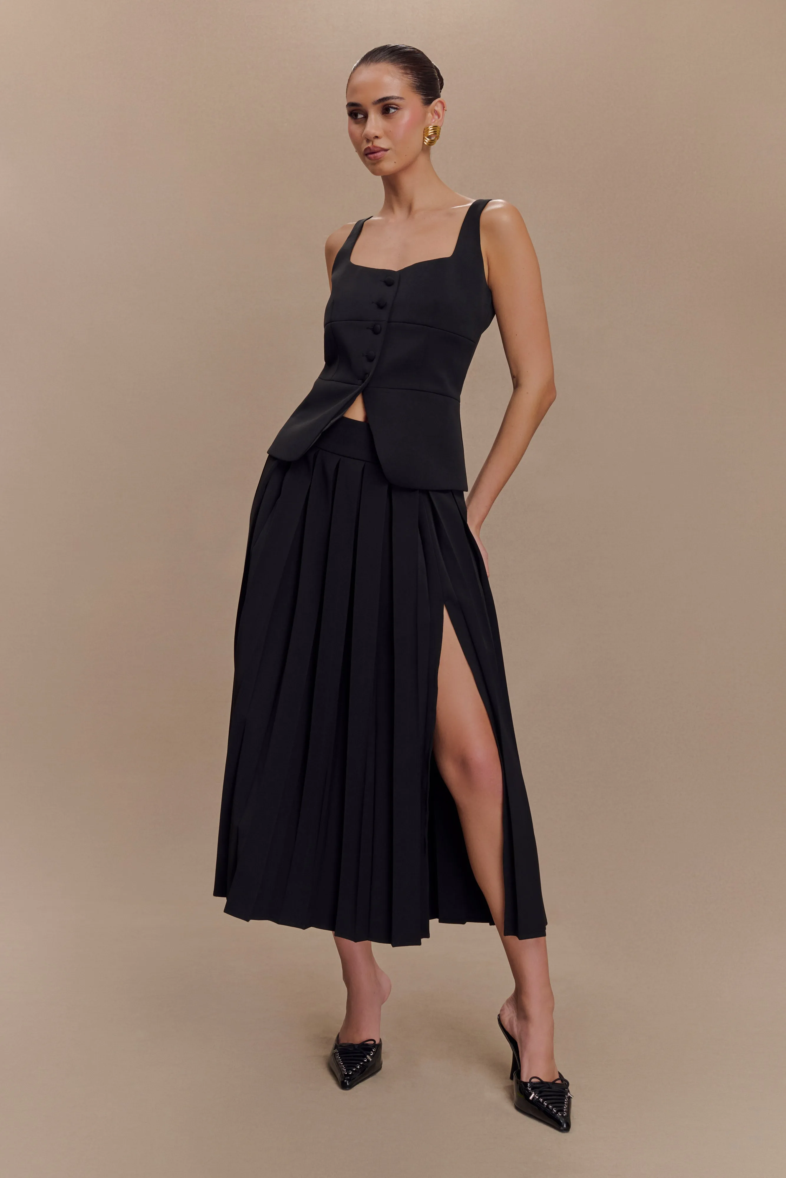 NonIrritatingSeams Sunny Suiting Peplum Top - Black