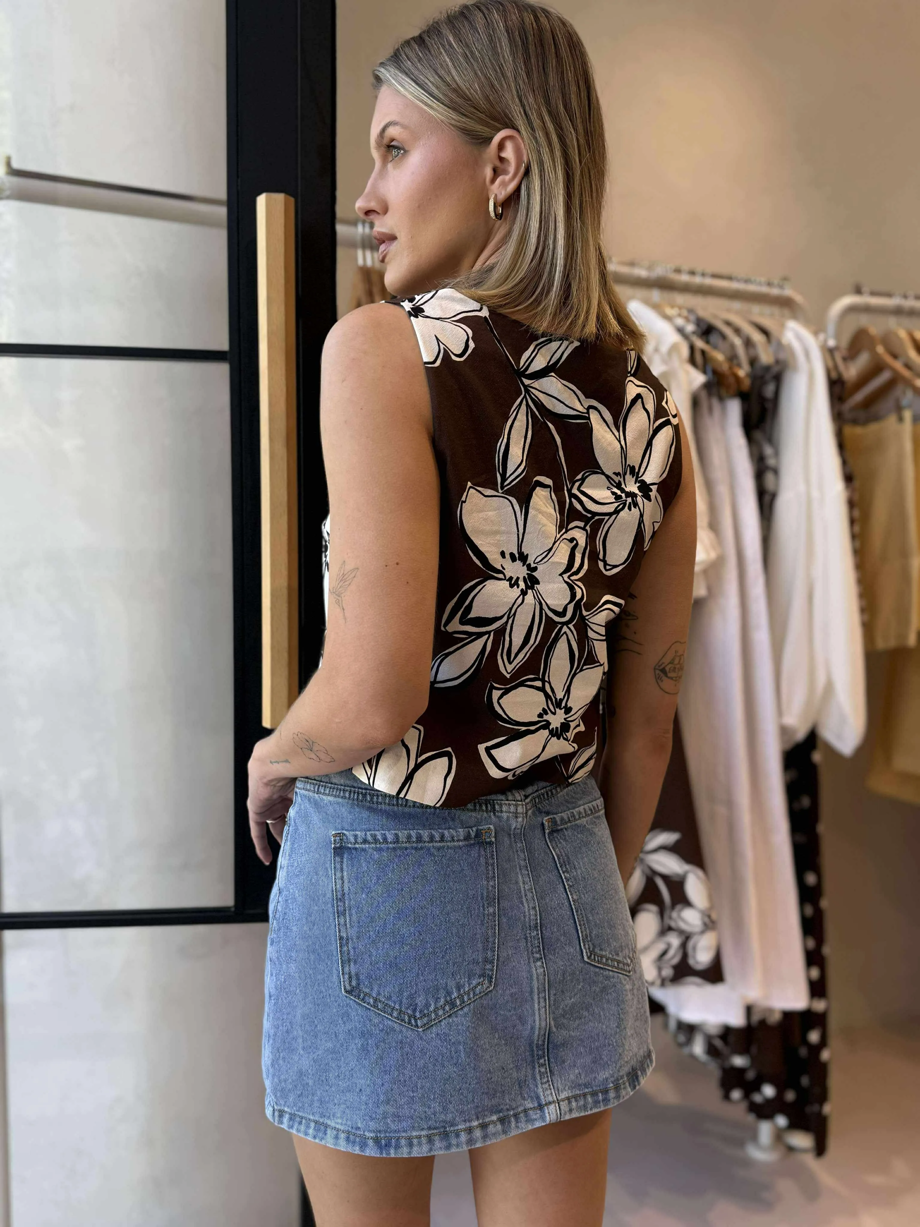 ELARA TOP Drop Shoulder Design Reinforced Neckline