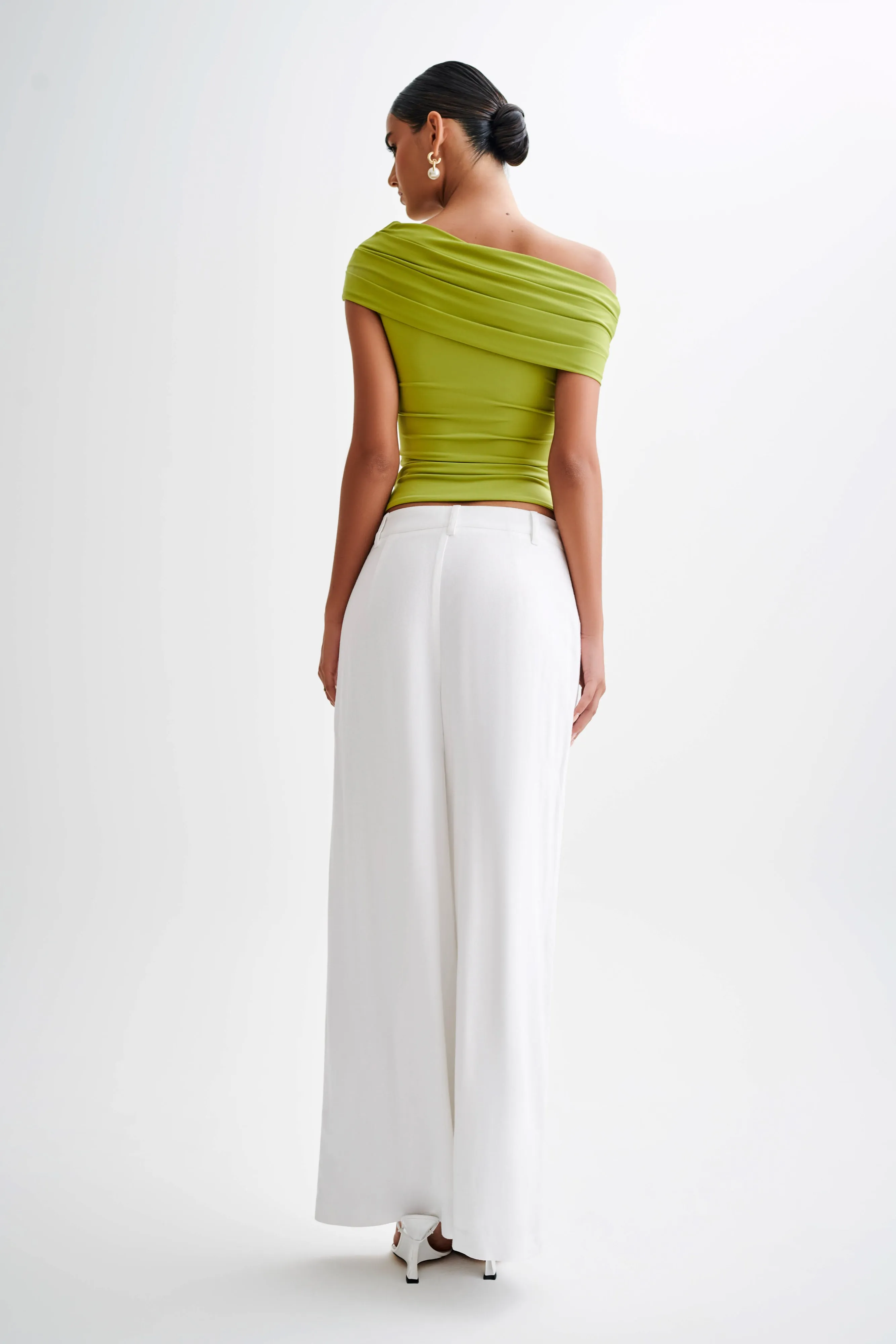 Tagless Collar Full Coverage Fit Cassandra Off Shoulder Slinky Top - Apple
