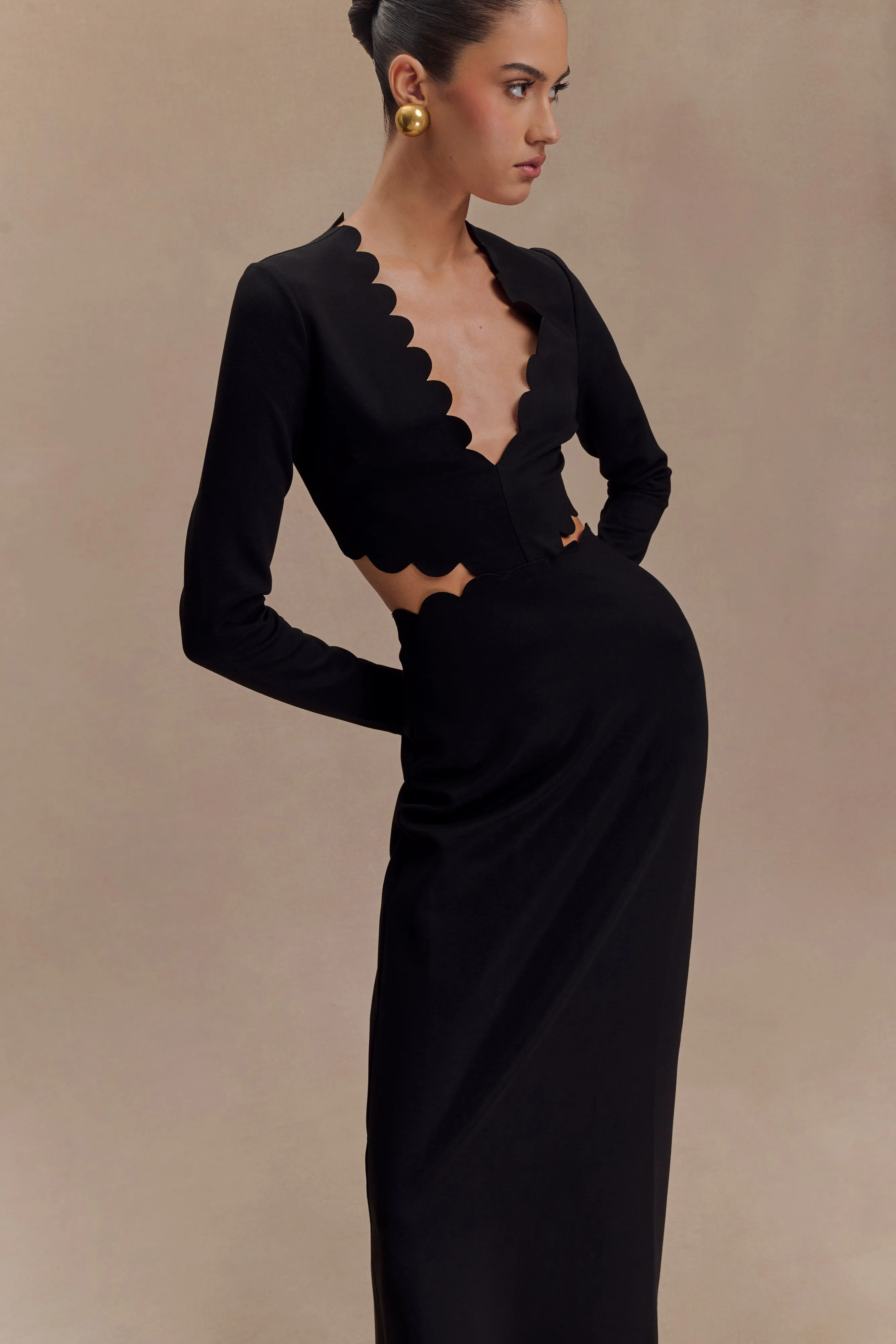 Cynthia Scalloped Halter Maxi Dress - Black Anniversary-Event Soft Feel