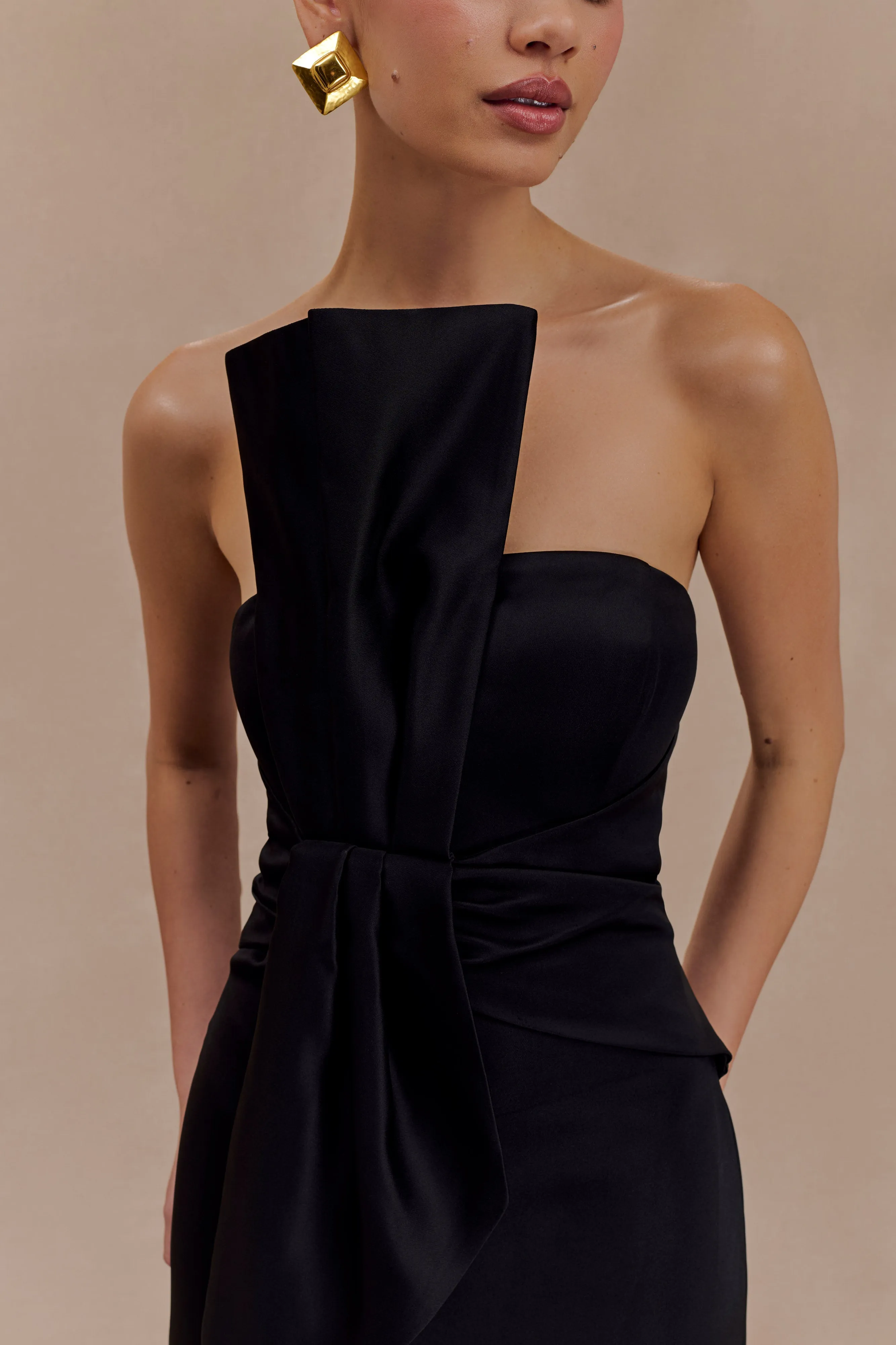 Cyrill Strapless Satin Structured Maxi Dress - Black Sleek Cut All-Purpose Wear