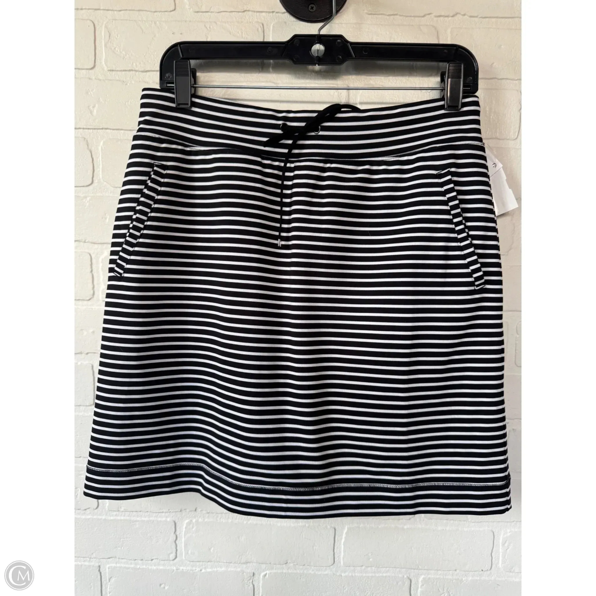 Refined Texture Skort By Chicos In Black & White, Size: 4