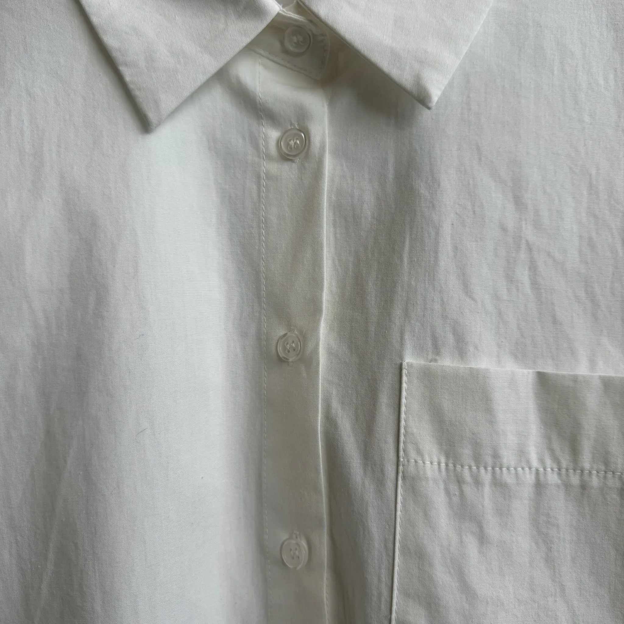 DEFINITIVE Shirt Versatile Piece Timeless Piece