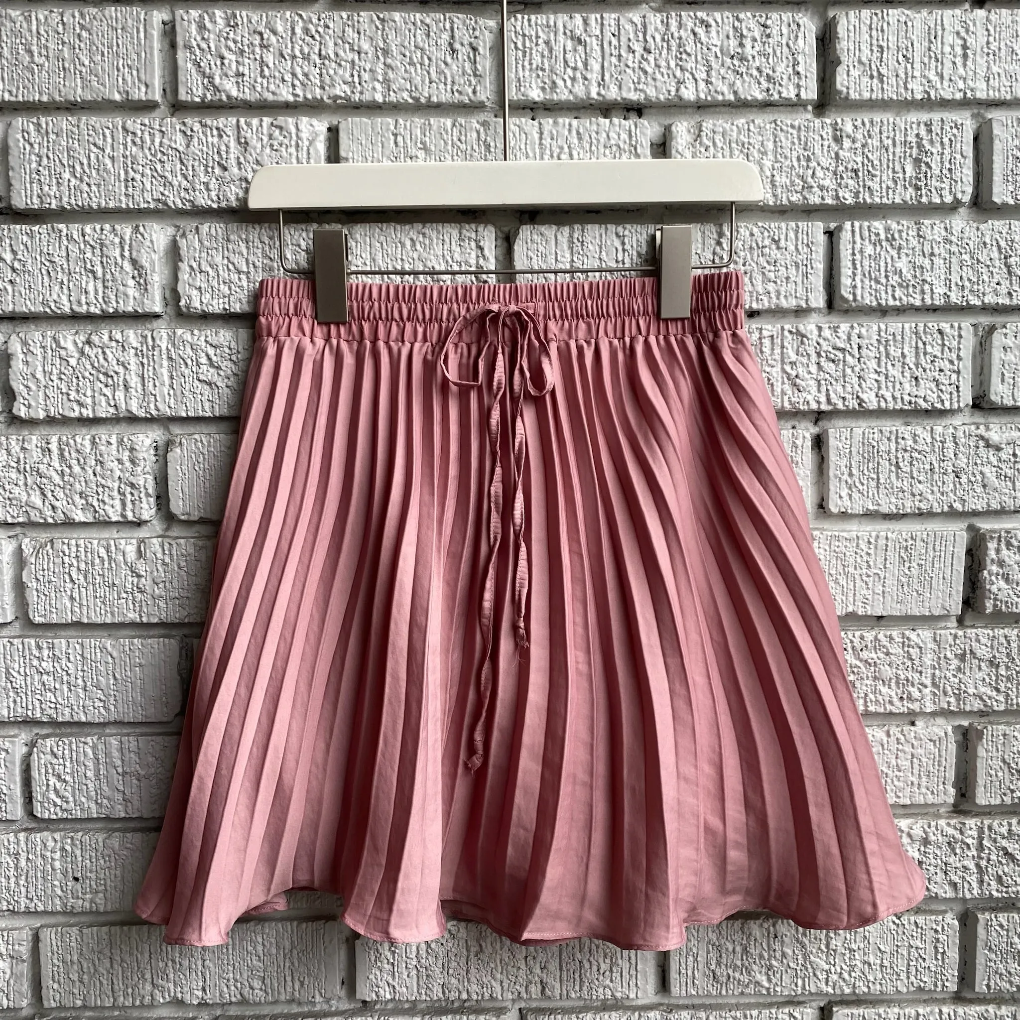 Mini length Gentle Comfort ROSA Pleated Mini Skirt