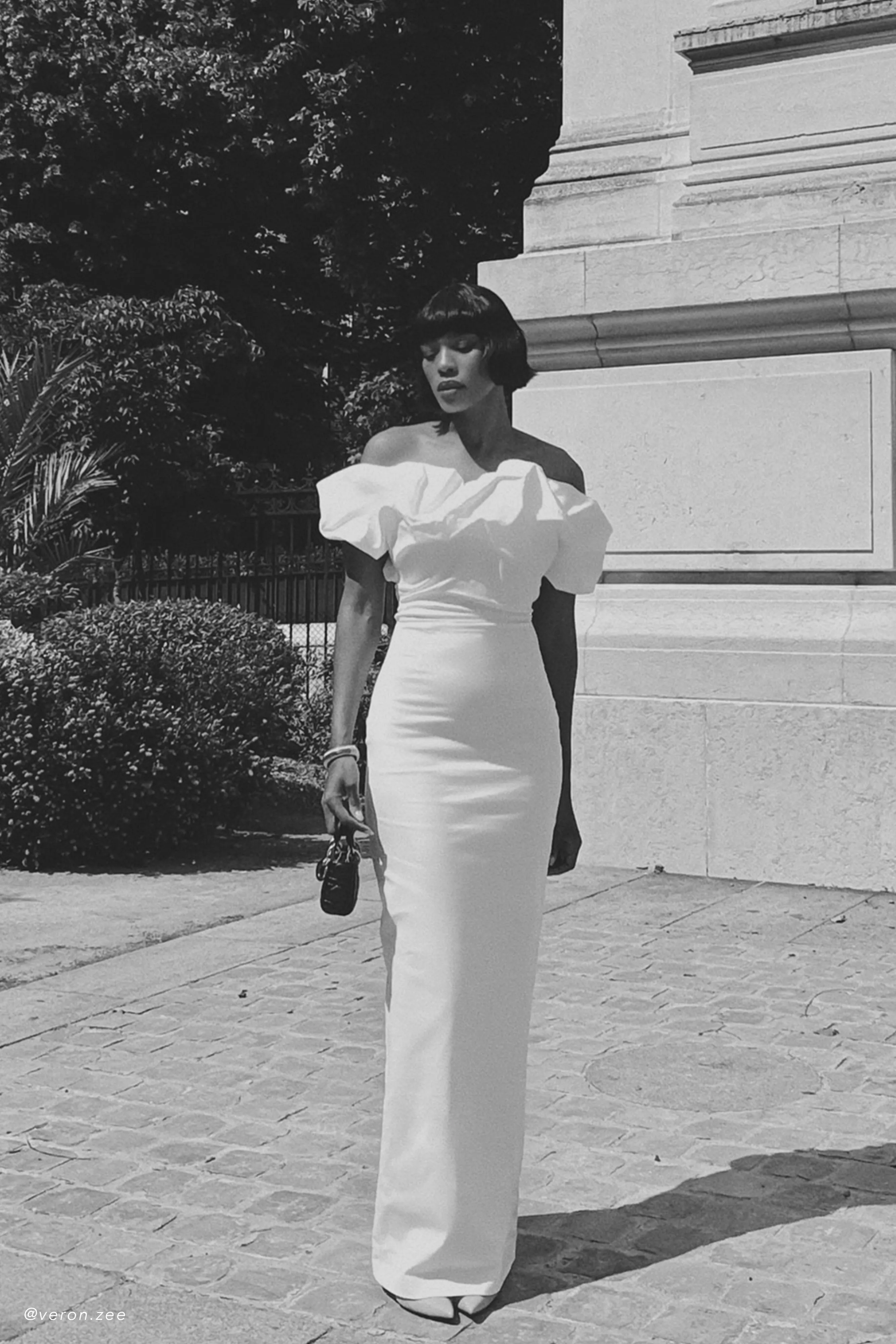 Chill Base Fall Style Sariya Sculptural Maxi Dress - White