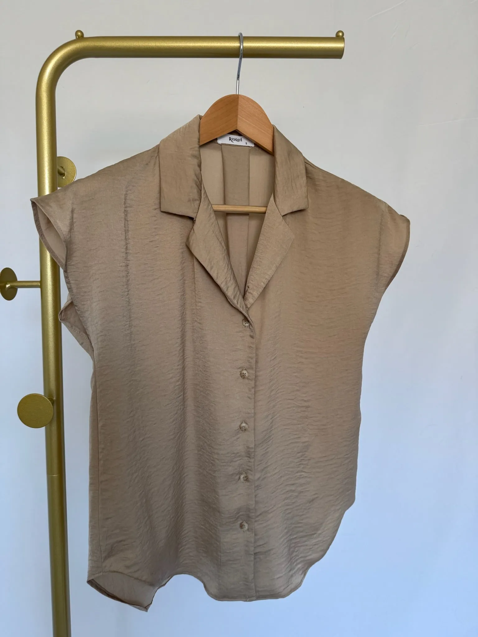 APRIL THEORY Shirt Functional Design