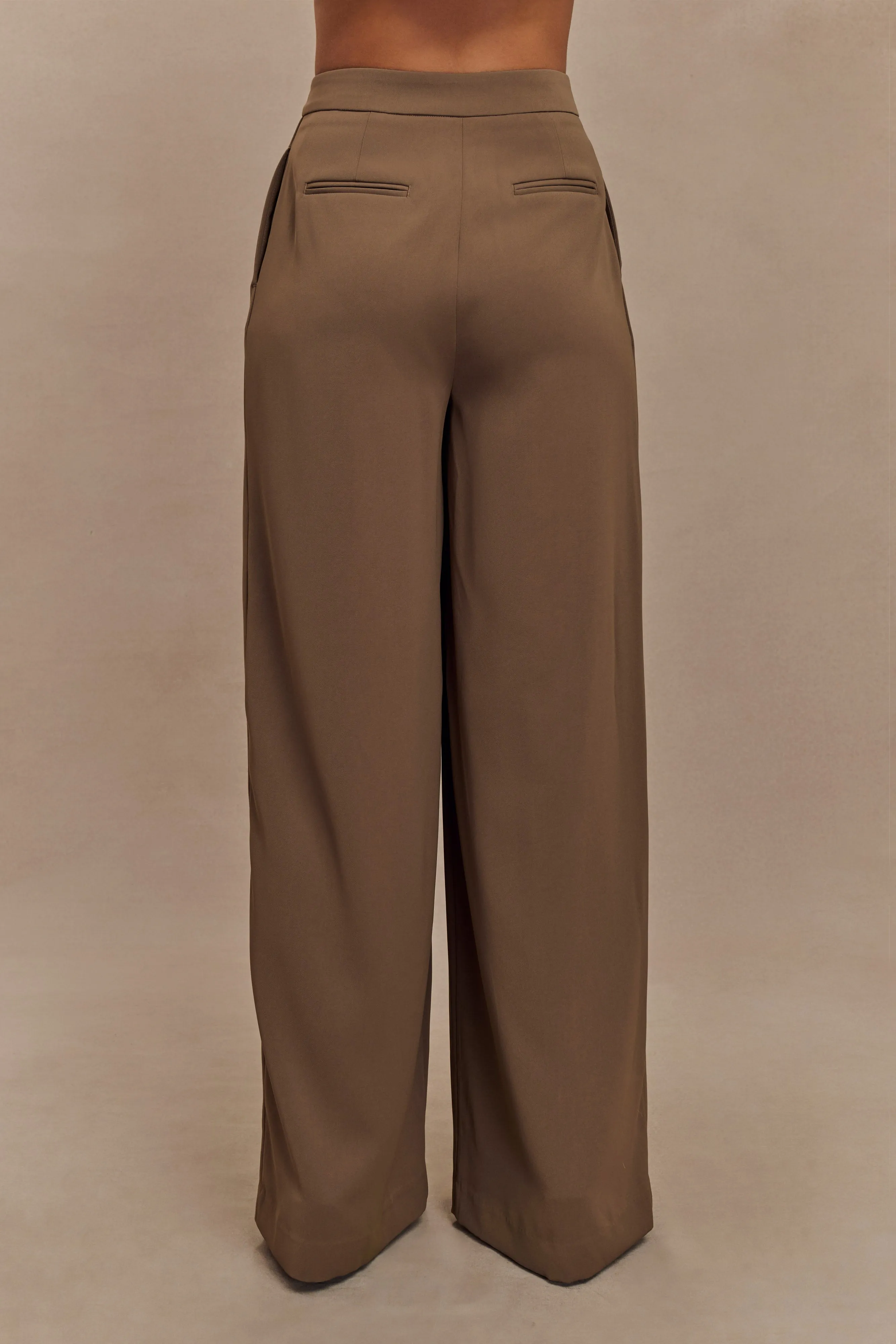 Rugged Fit Structured fabric Faith Suiting Wide Leg Pant - Cacao Brown