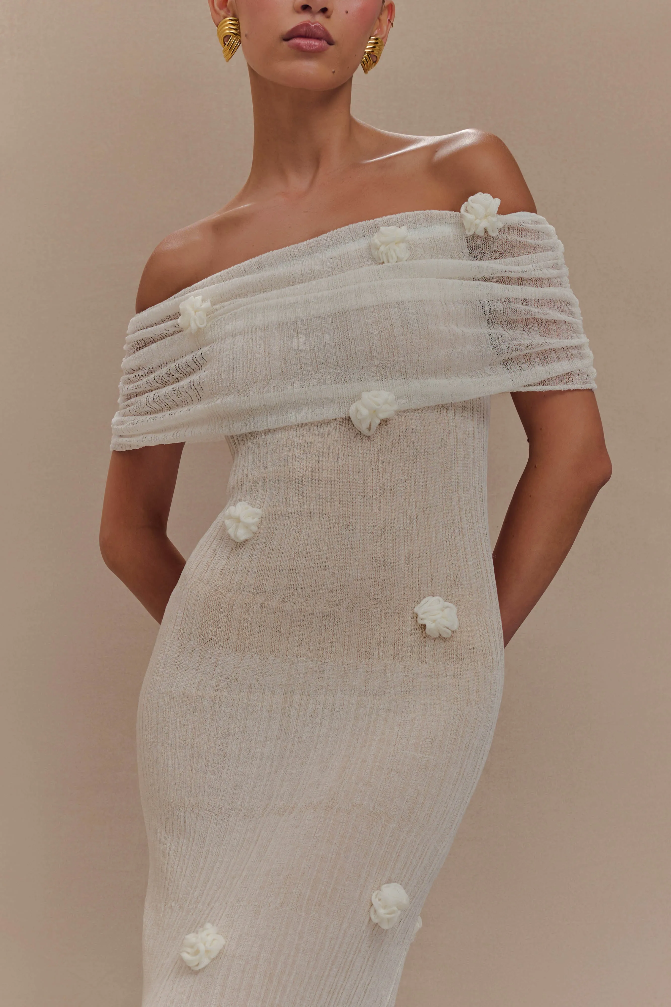 Leg-Lengthening Relaxed Look Brynn Orchid Knit Maxi Dress - Ivory