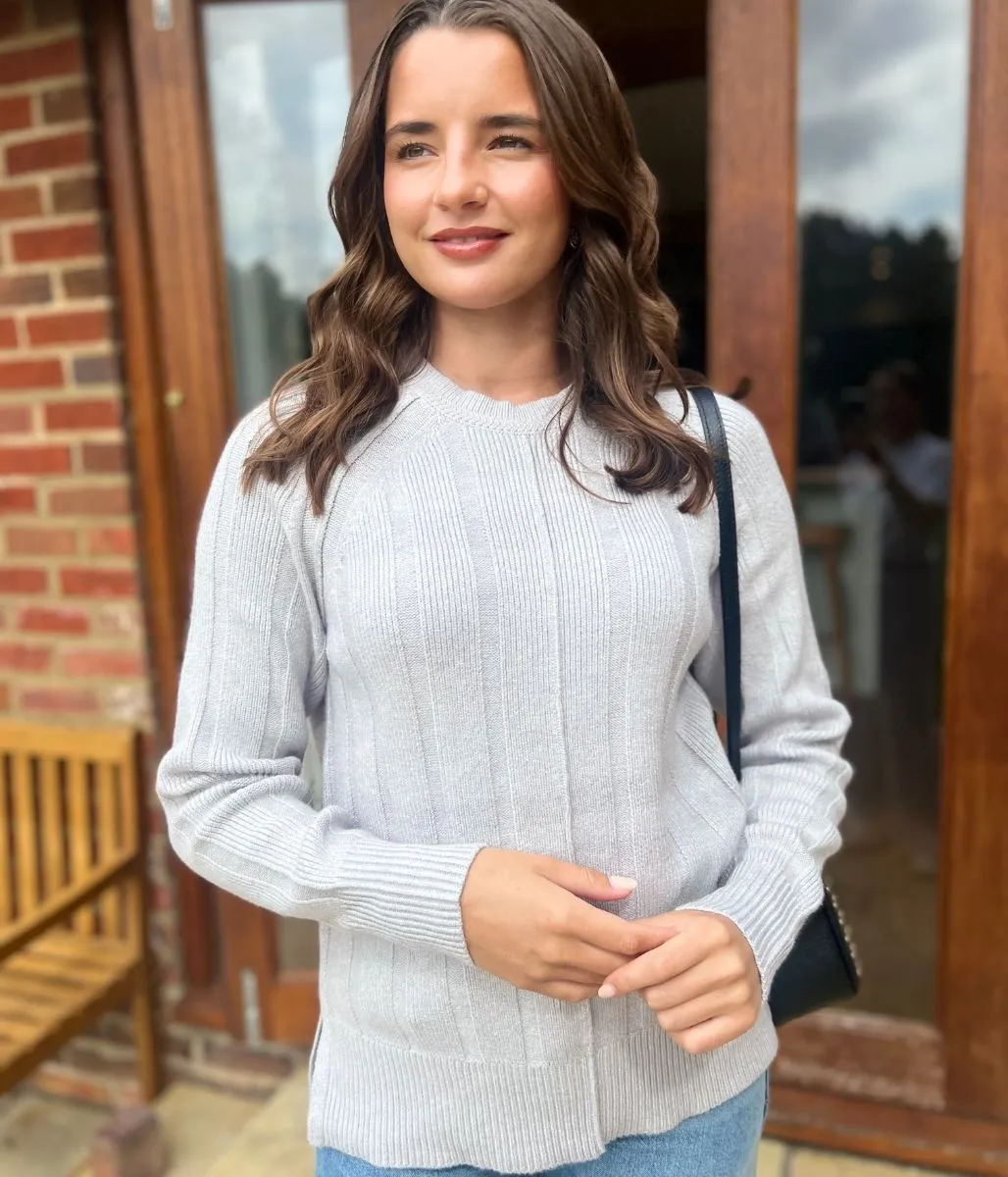 Breathable Fit Soft and Cozy Knit Grey Wide Ribbed Jumper
