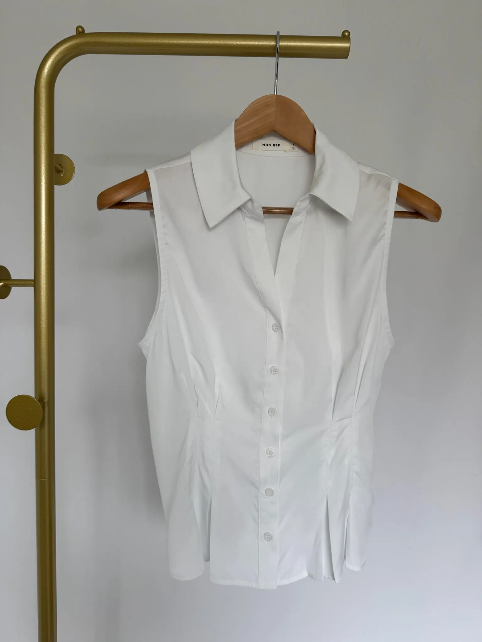 CHARLI Sleeveless Shirt Conference Appropriate Polished Style