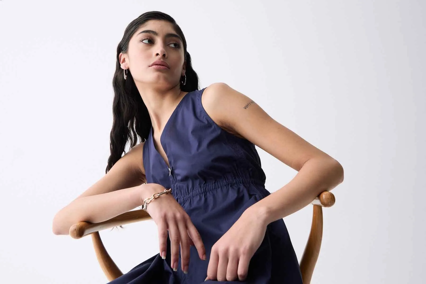 NAVY ZIP DRESS Bold Design Smooth Outline