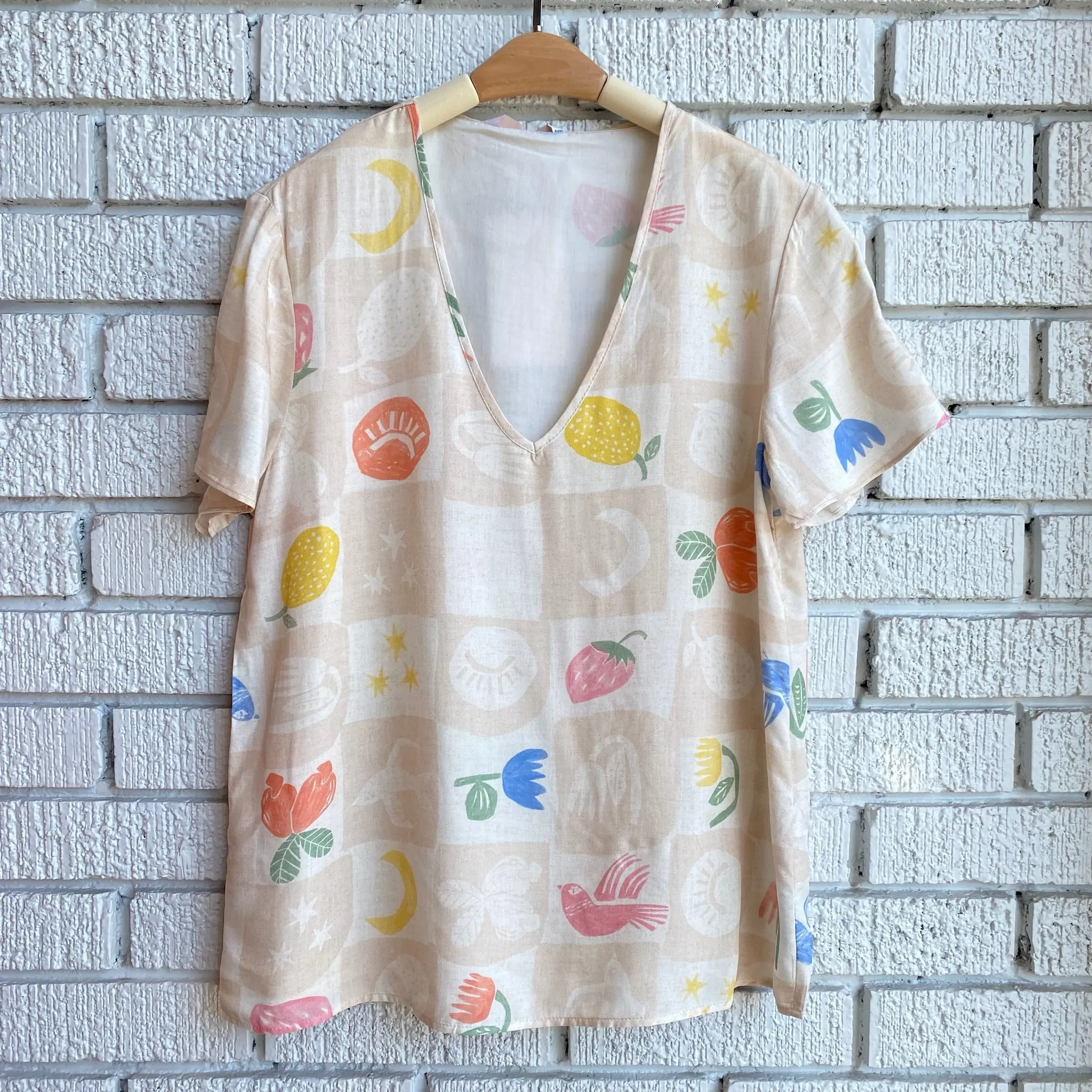 Casual Comfort Layer School spirit FLOR Short Sleeve Top