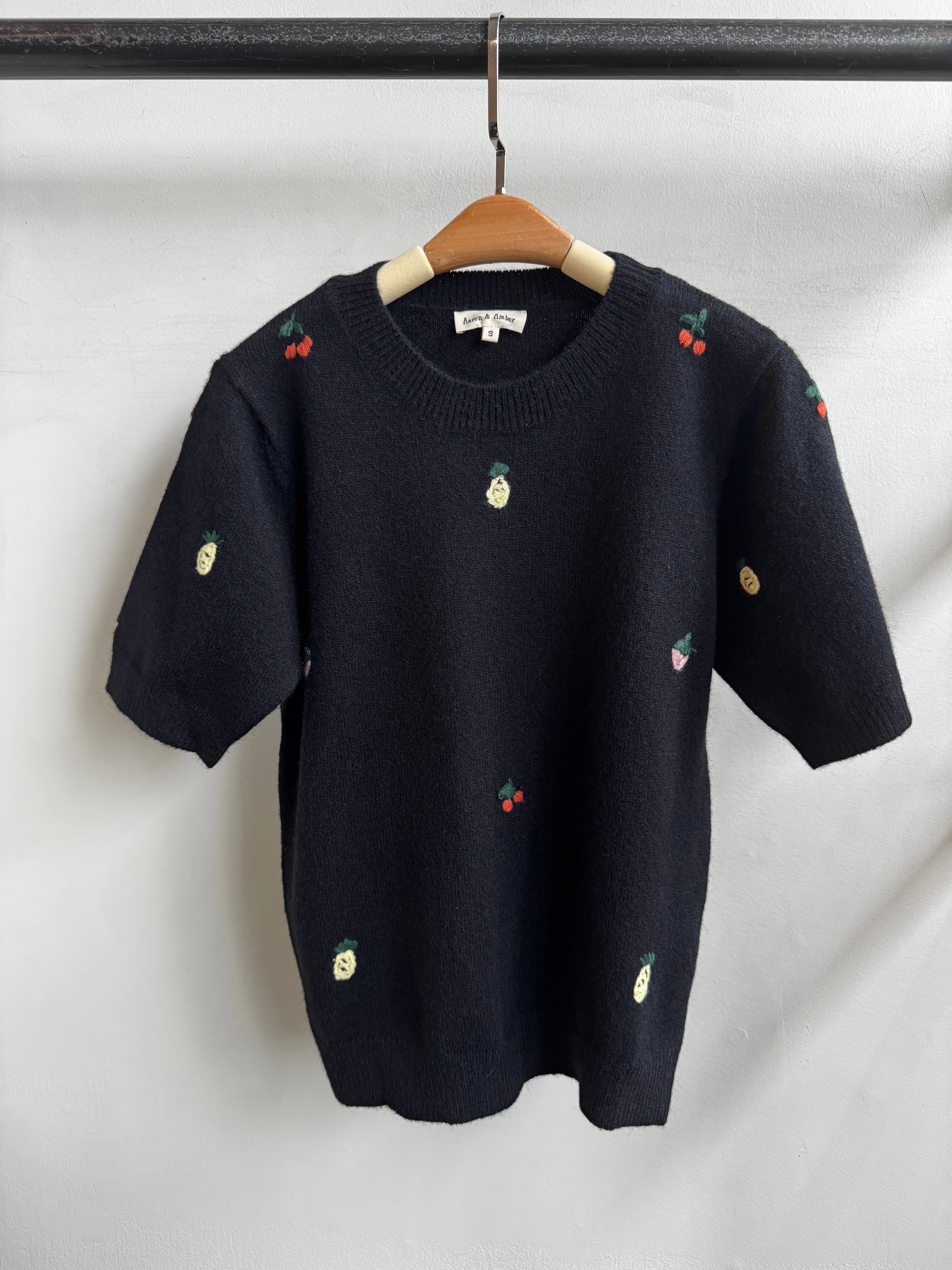 FRUIT Sweater Flexible Drop Shoulder Warm Essentials