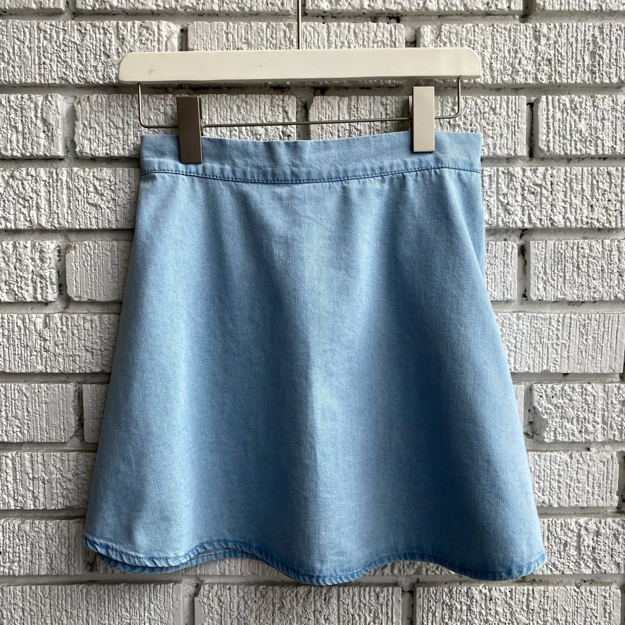 HILTON Mini Skirt Material Innovation