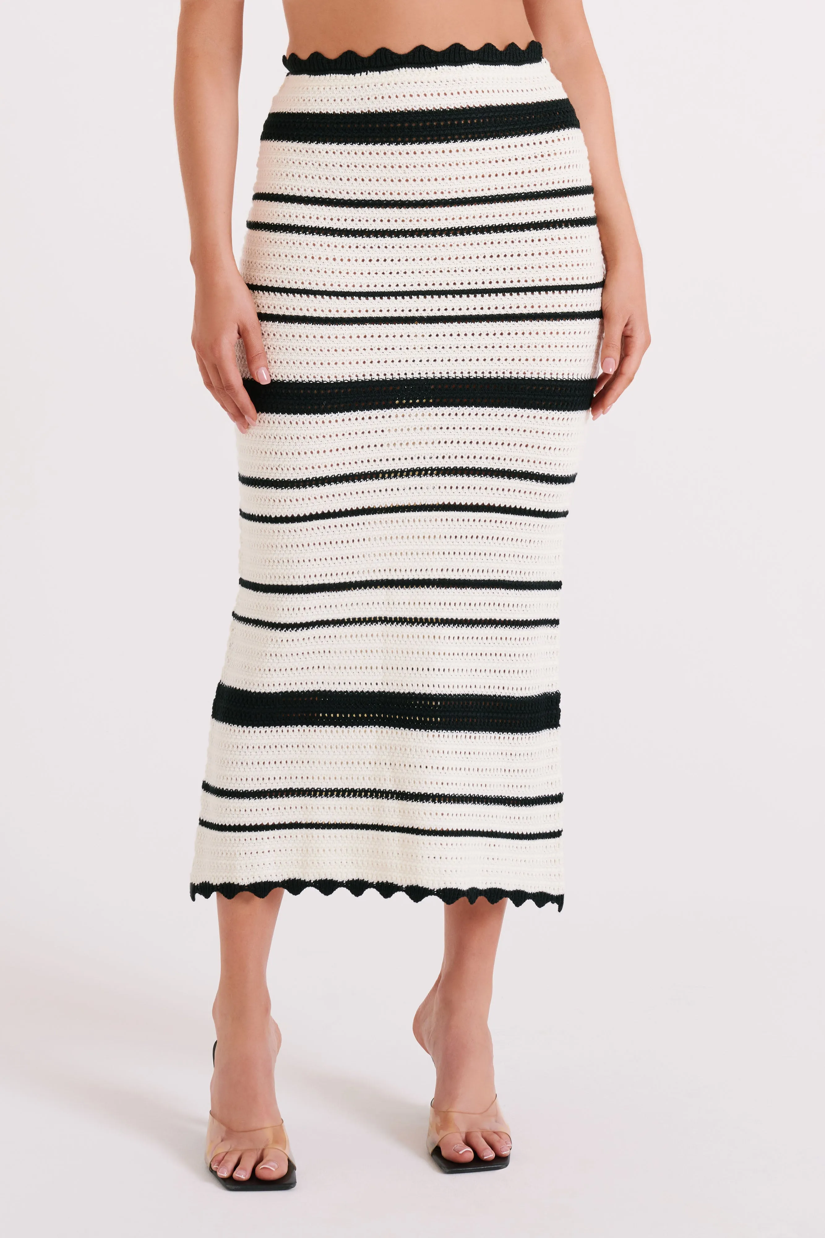 Stylish Waistband Movement Fit Jadia Contrast Crochet Fishtail Maxi Skirt - Black/White