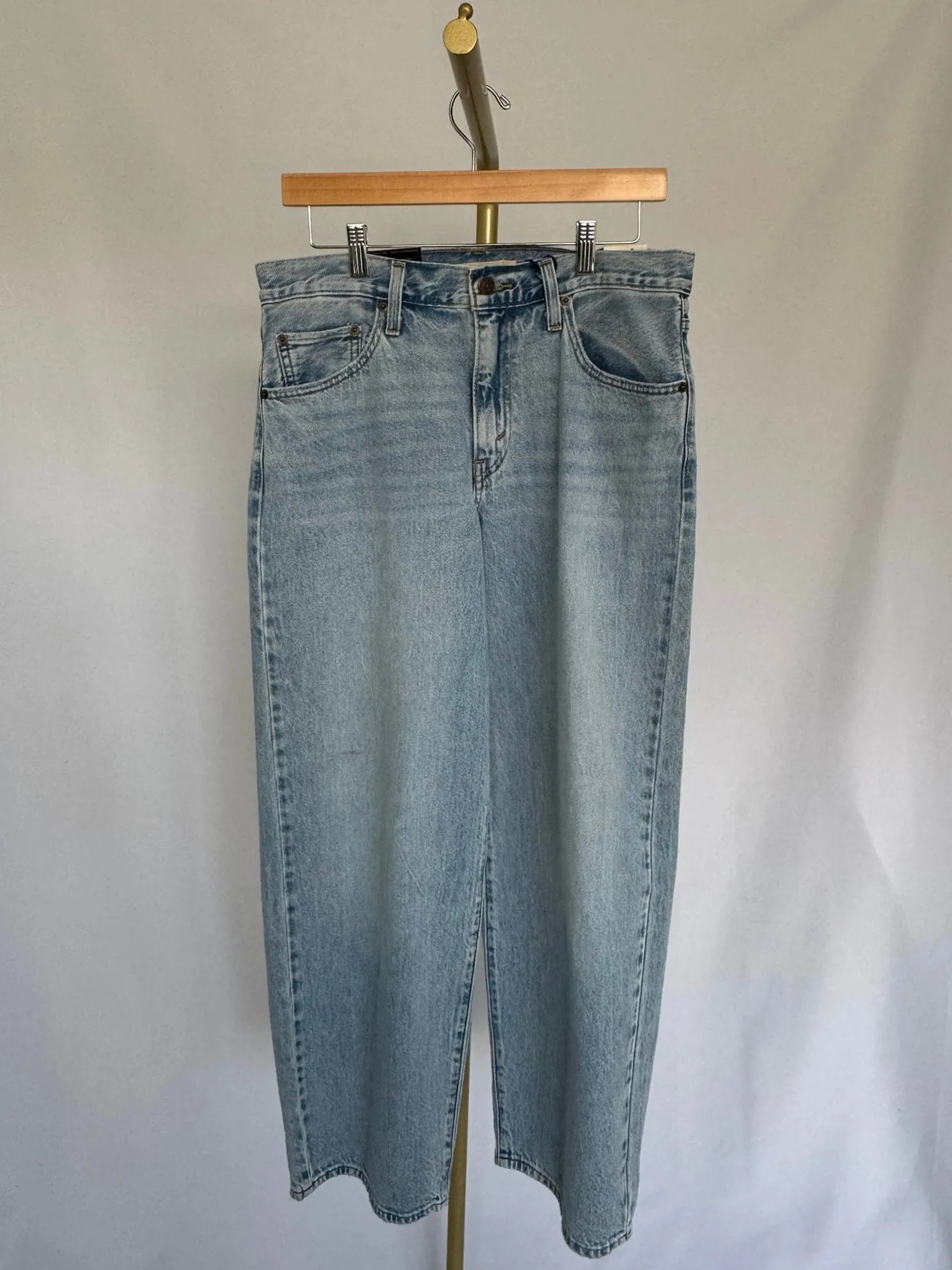 LEVI'S Baggy Dad Jeans Earthy Soft Sharp Finish