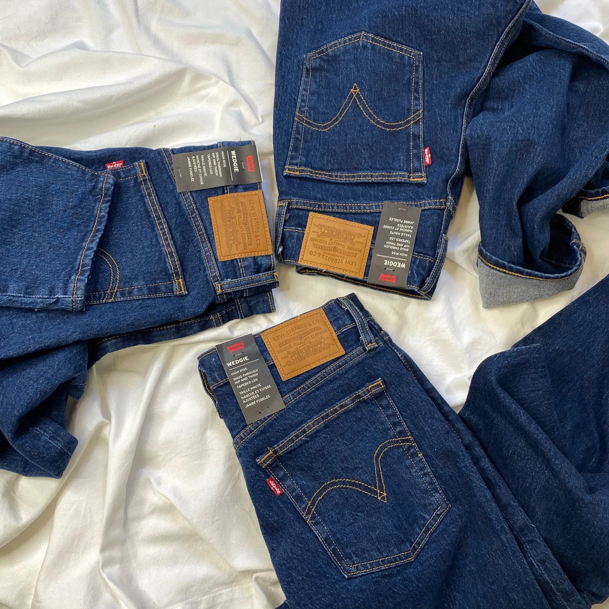 LEVI'S WEDGIE Icon Fit Trendy Evening Stroll