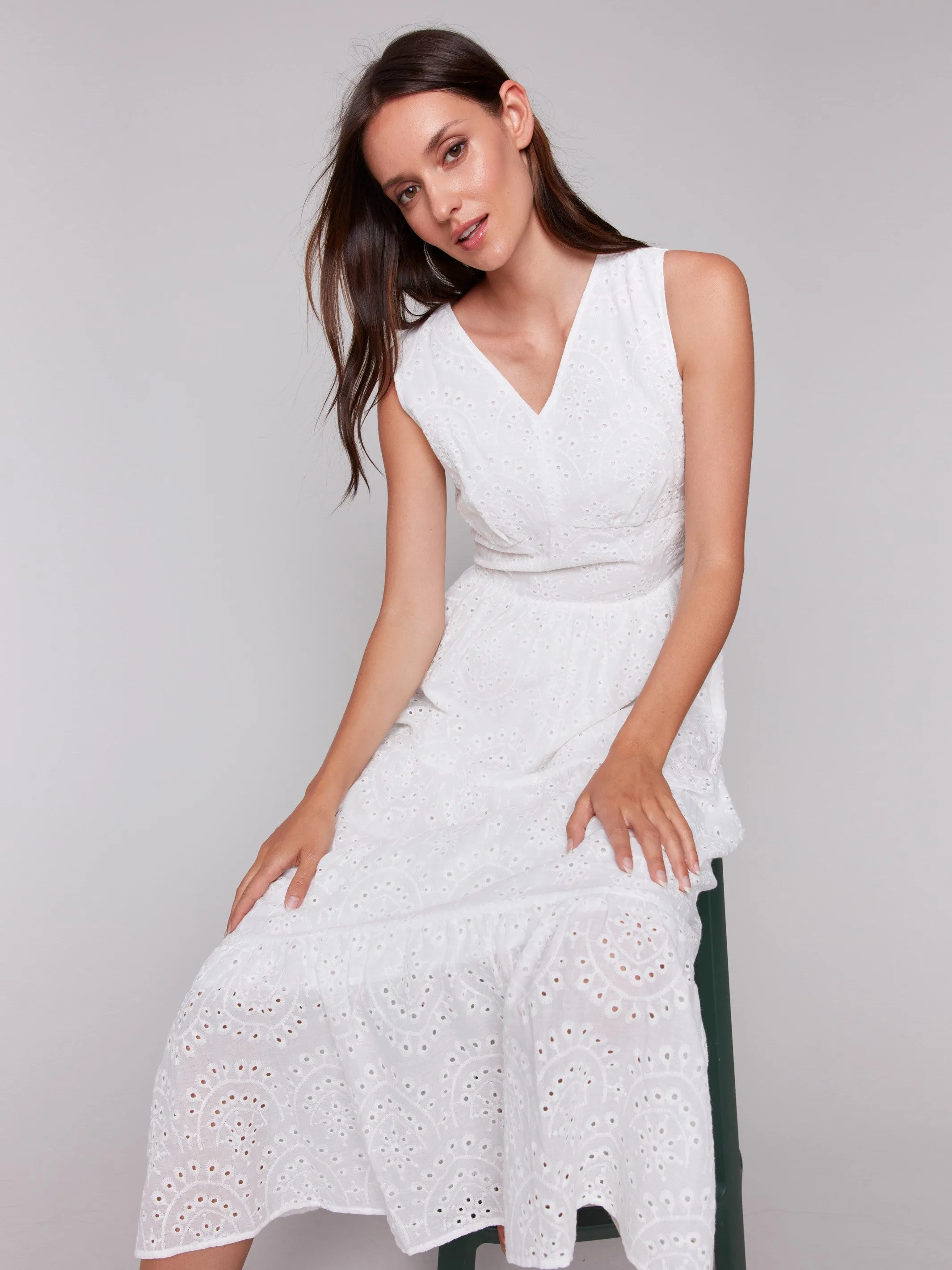 Elegant Detail Quilted-Lining Long Sleeveless Cotton Eyelet Dress - White