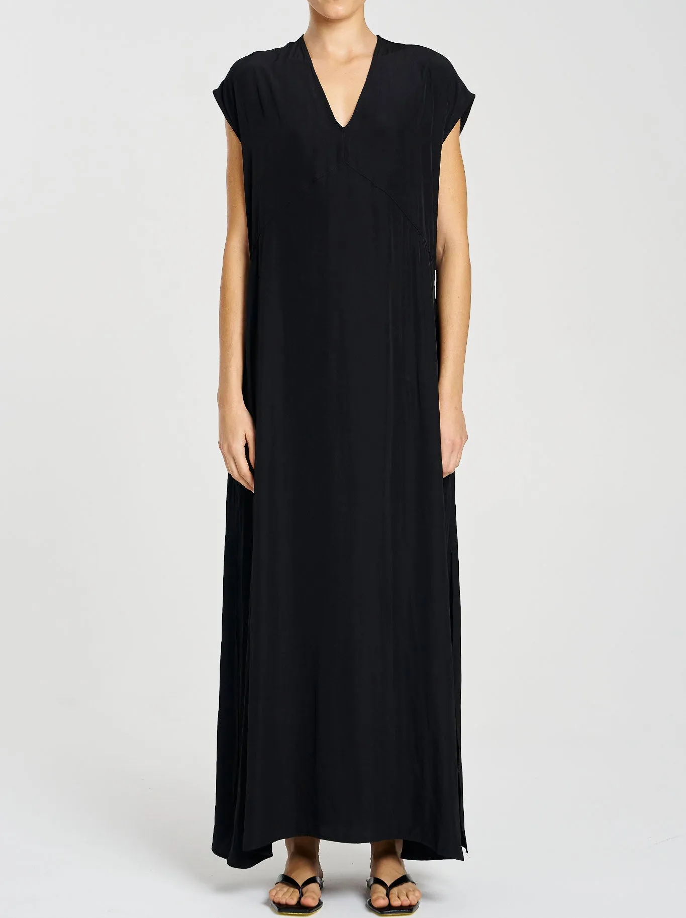 MELA PURDIE MAXI SLICE DRESS Day Outfit Trendy Appeal