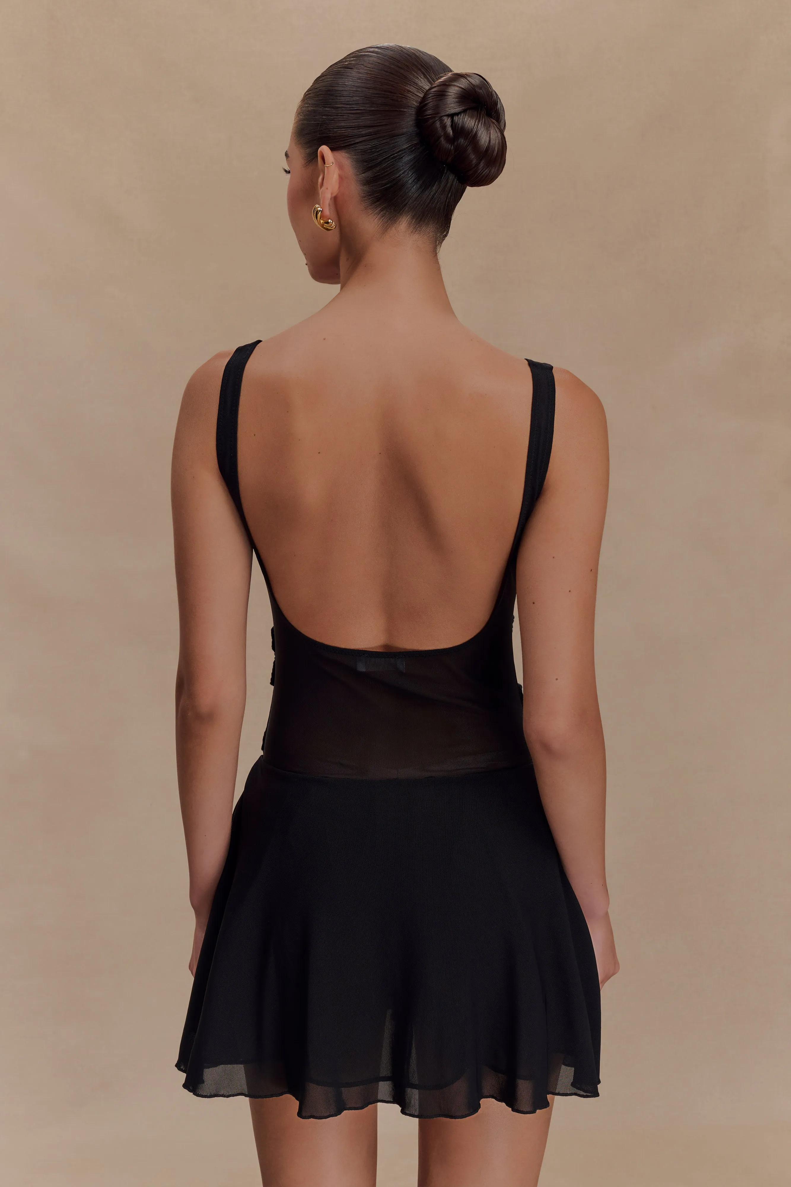 Fluid movement Trendy Fit Look Melanie Mesh Mini Dress With Flowers - Black
