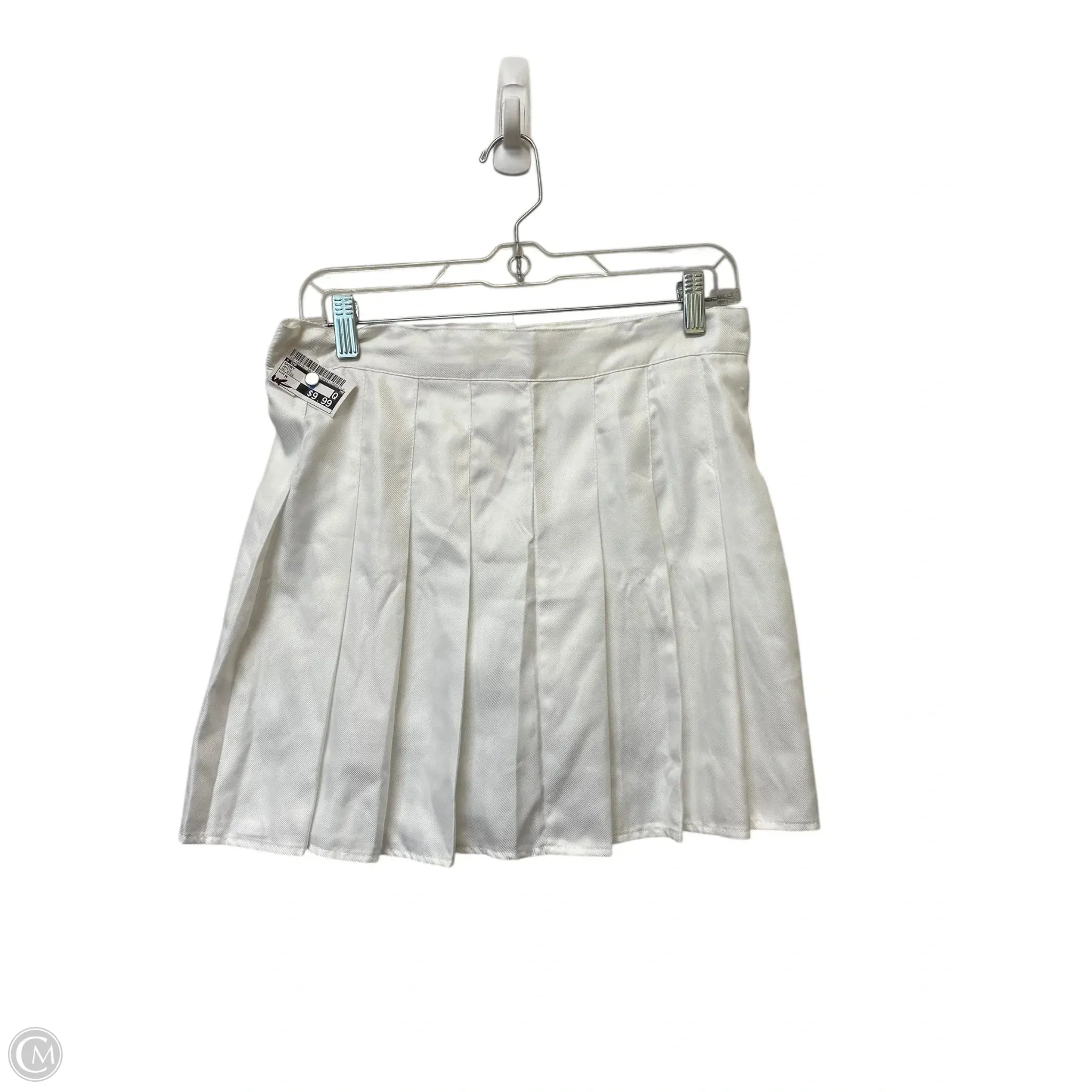Fresh Aesthetic Draped Design Skort By Cmf In White, Size: M