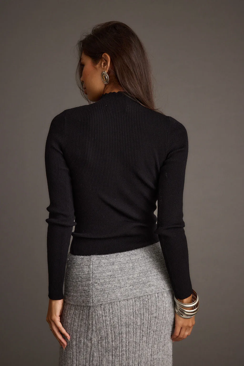 Distressed Texture Robbie Black Long Sleeve Turtleneck