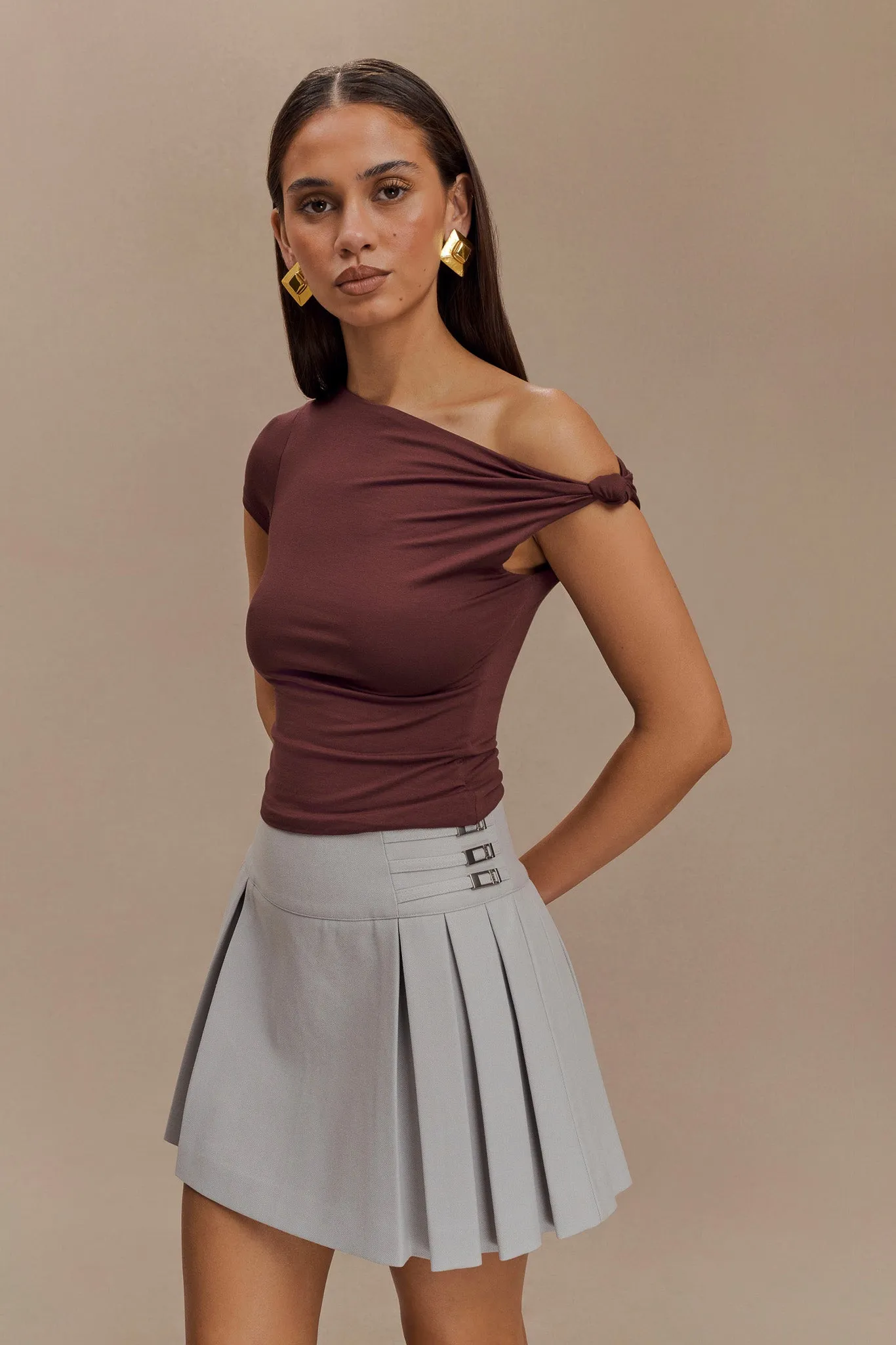 Sustainable Material Blend Betty Short Sleeve Modal Top With Knot Shoulder - Mahogany