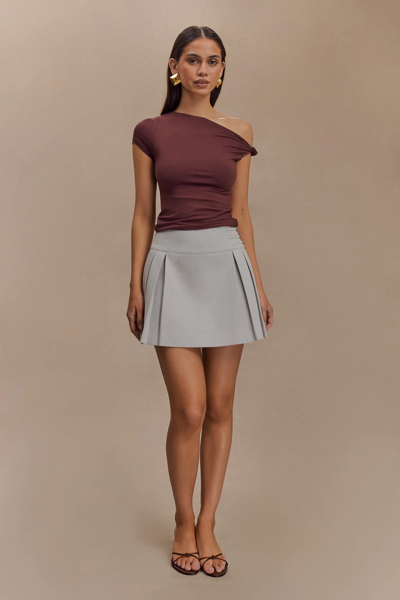Hidden Zipper Pocket Everyday Comfort Betty Short Sleeve Modal Top With Knot Shoulder - Mahogany