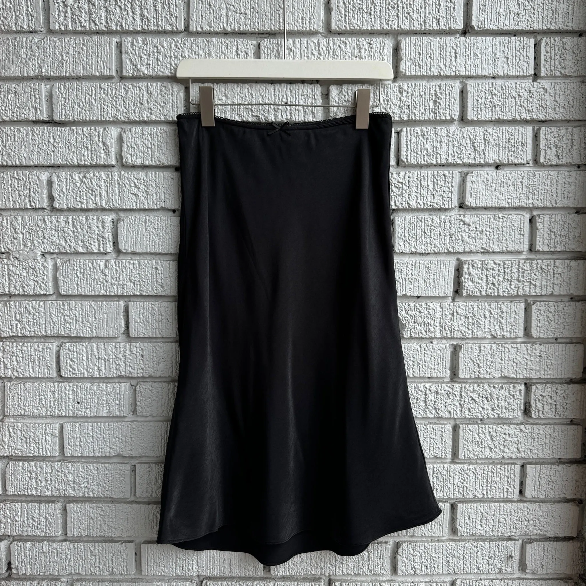 Modern Details ONE AND ONLY Skirt