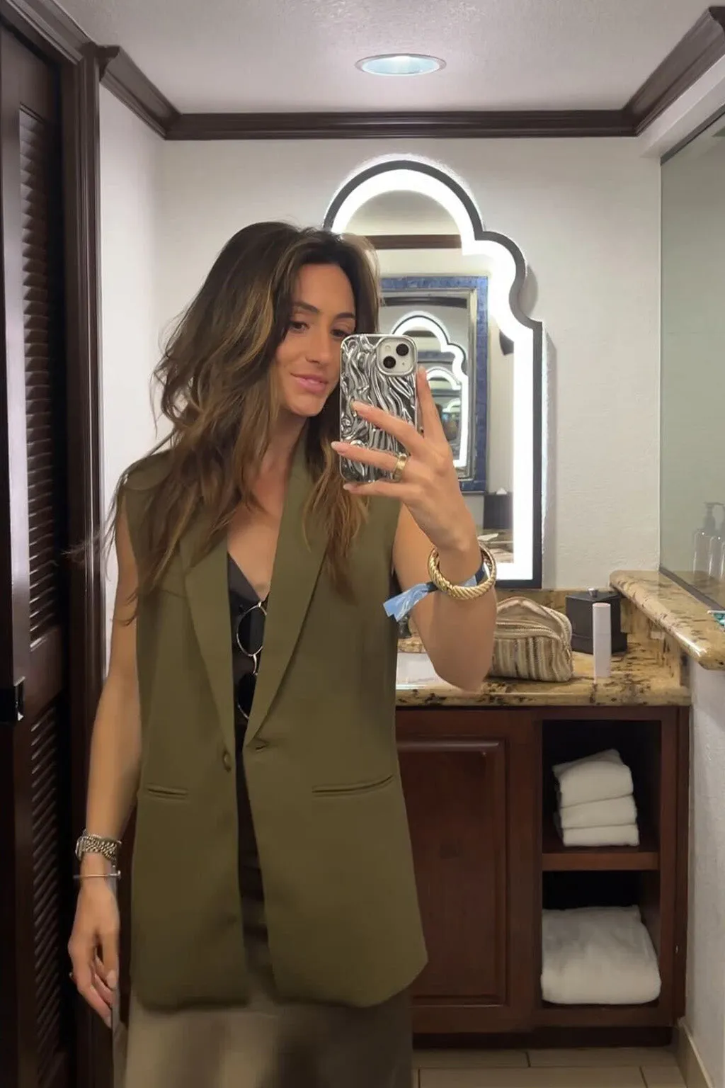 QuickDry Technology Marlowe Olive Sleeveless Blazer
