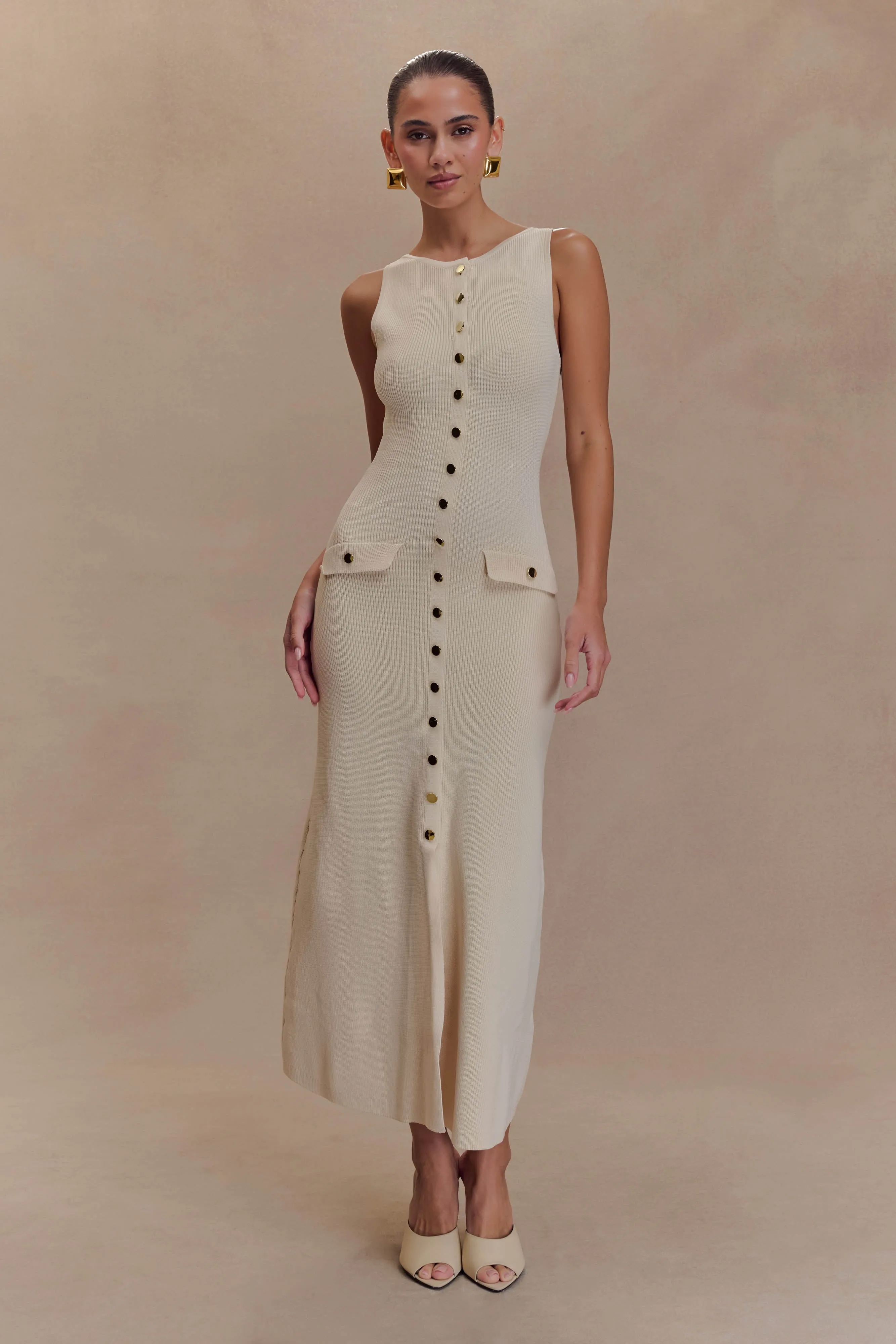 Minimal Harmony Match Quick Sawyer Sleeveless Buttoned Maxi Dress - Ivory