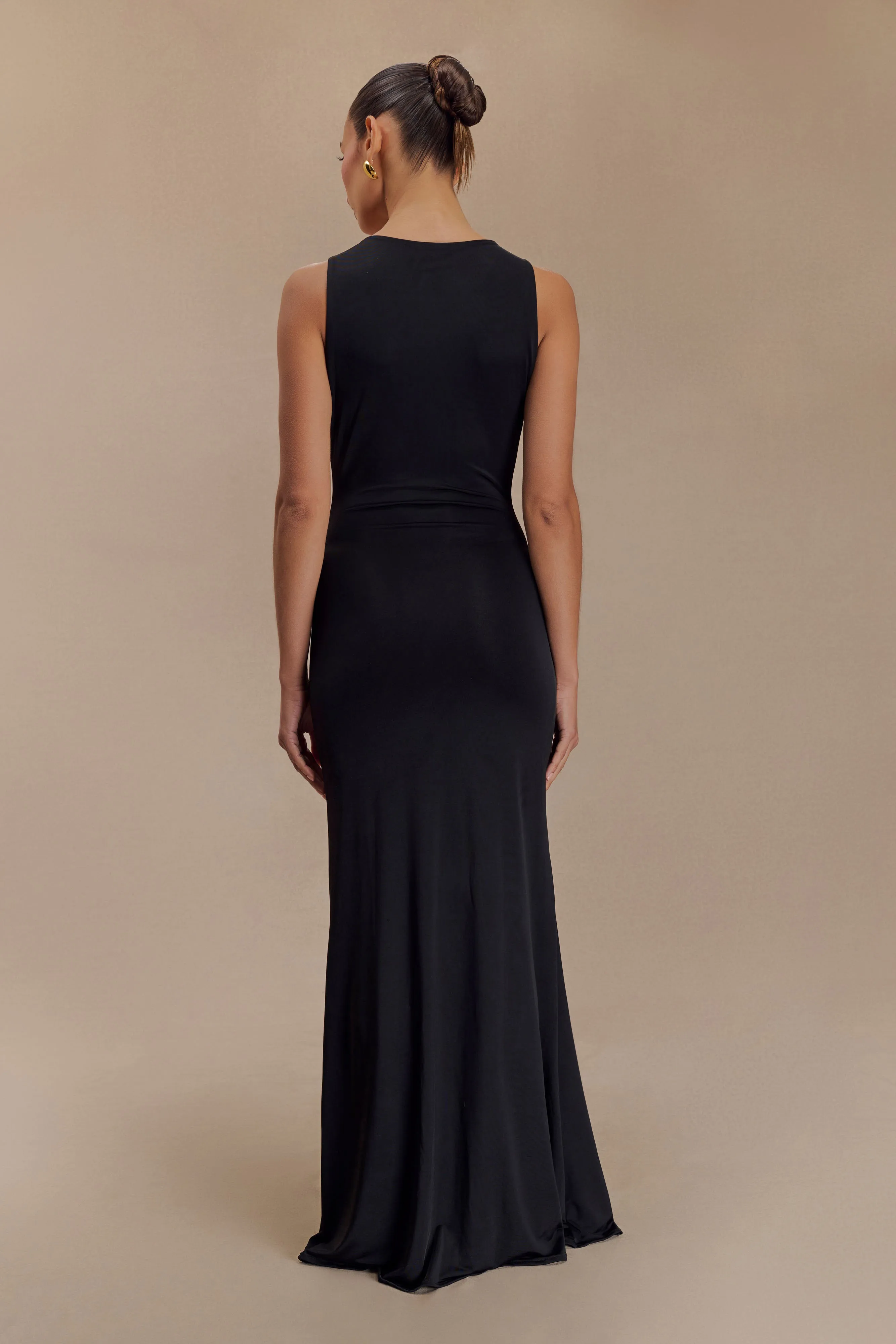 Mid layer Beck Plunge Maxi Dress With Floral Hardware - Black