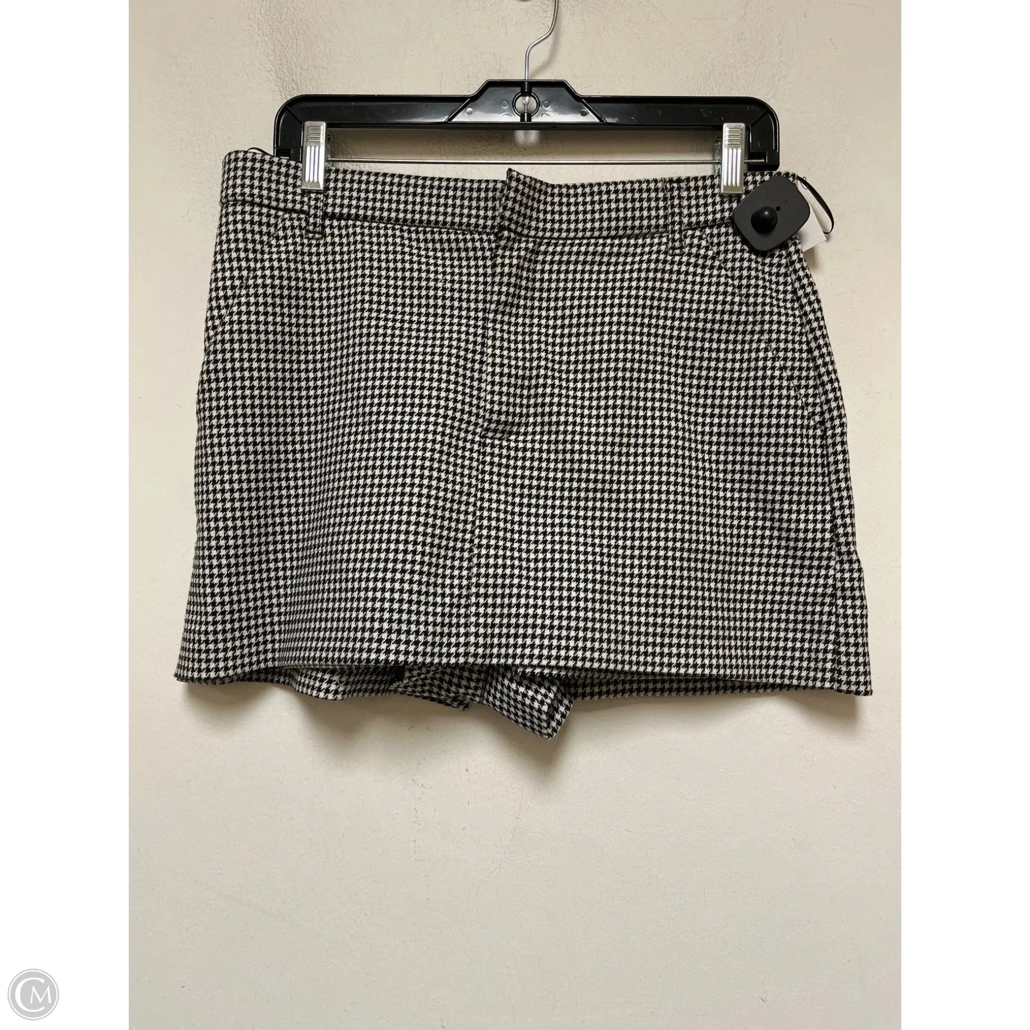 Skort By Zara In Black & White, Size: 12 Minimal Touch Statement Color