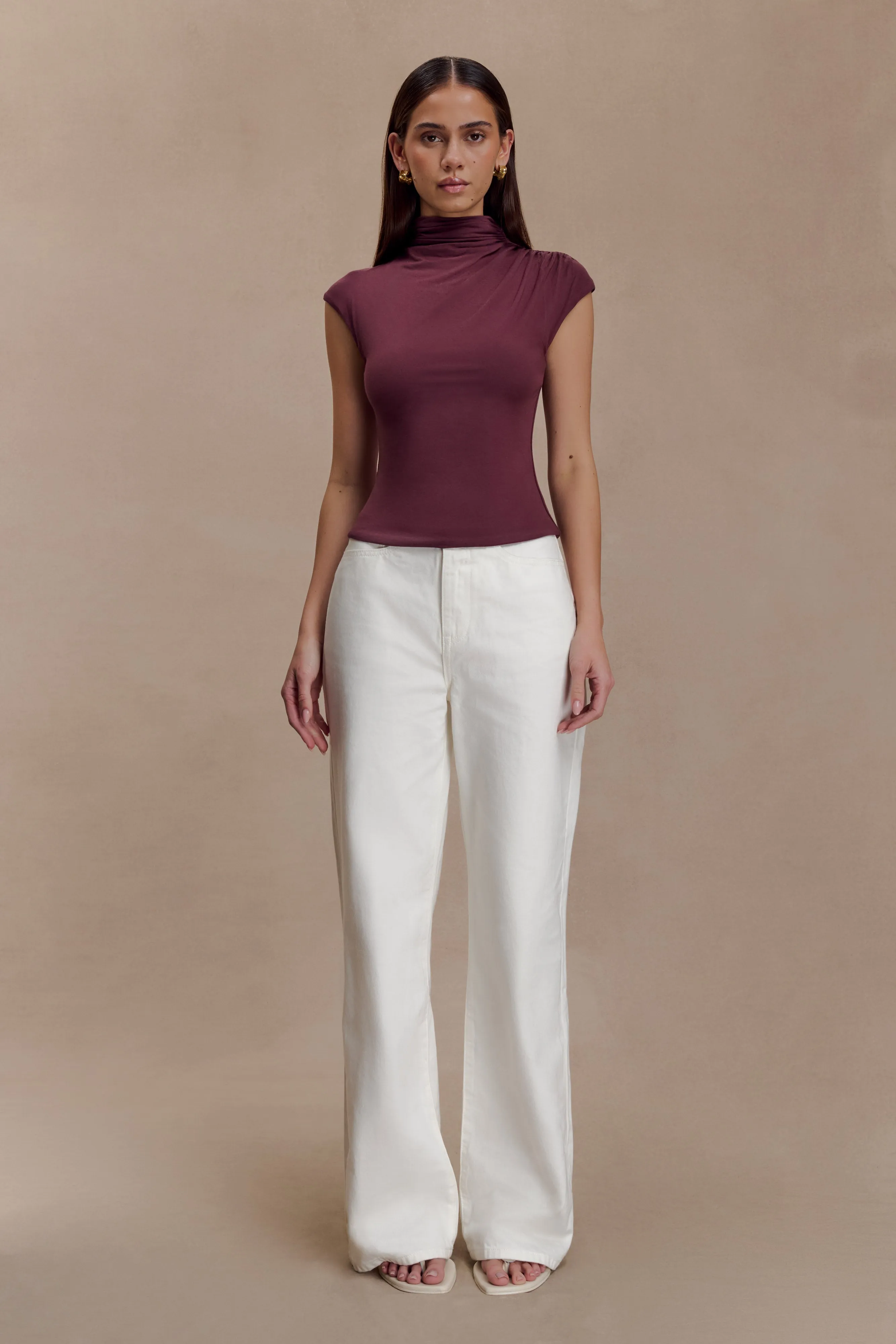 NonIrritatingStitching Freesia High Neck Sleeveless Top - Mahogany