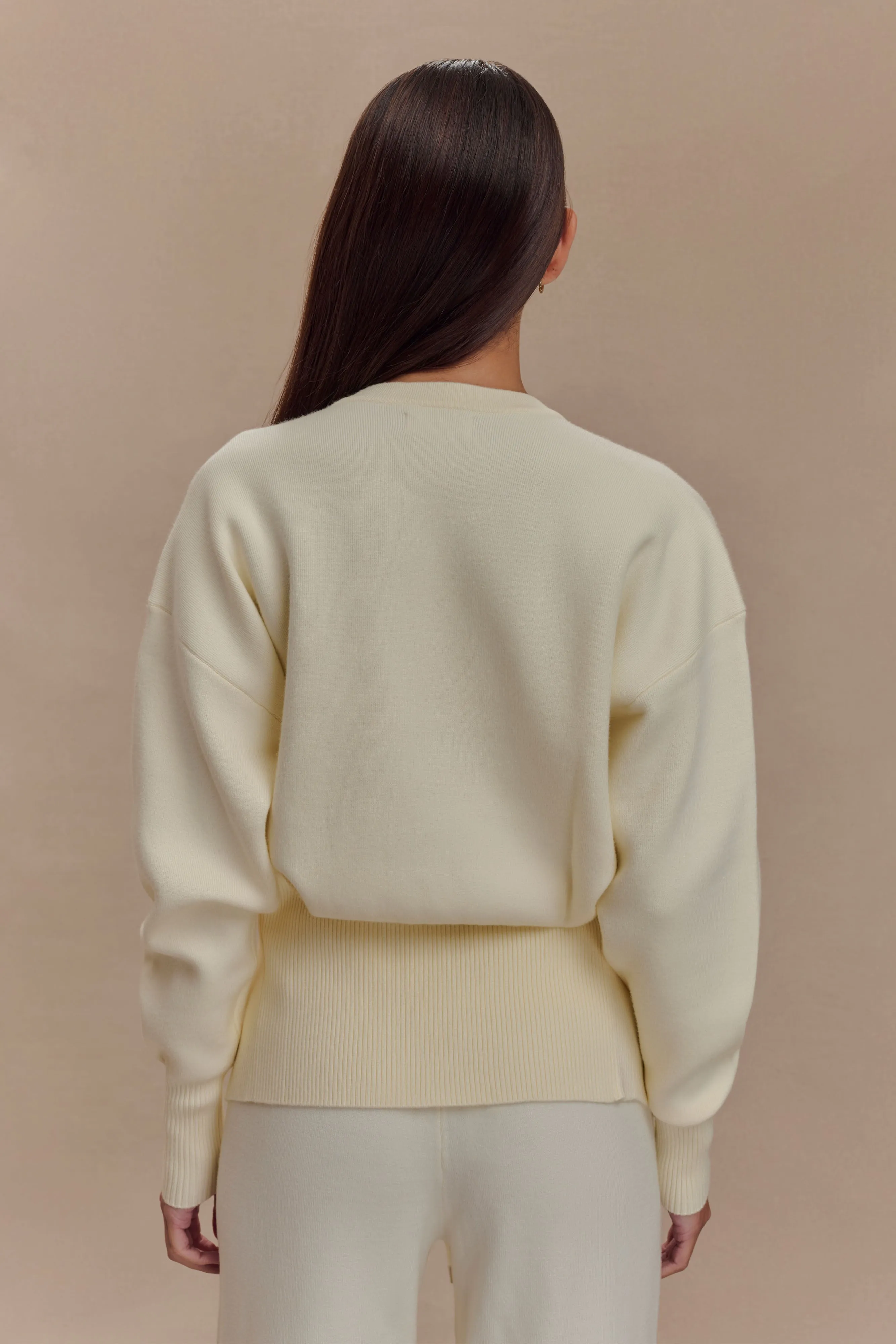 Compression Fit Design Durable Stitching Alexia Buttoned Oversized Cardigan - Ivory