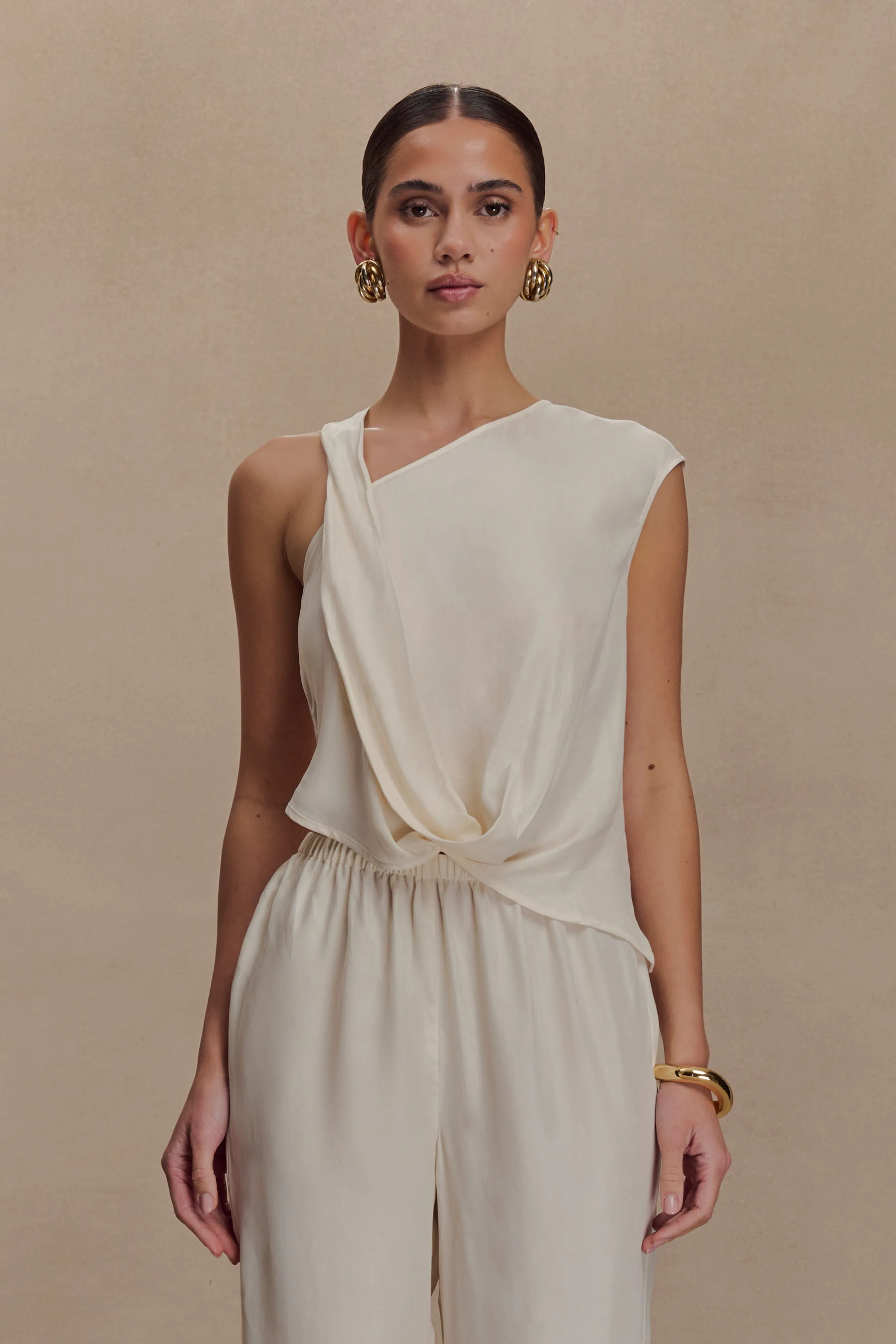 Casual Pullover SlipResistant Violeta Asymmetric Top - Ivory