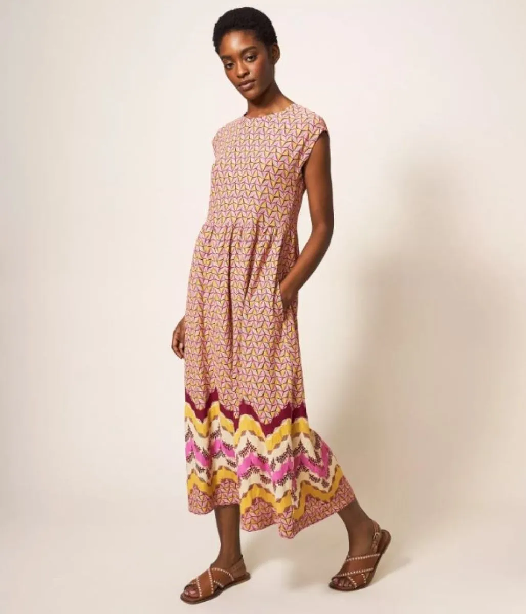 Fluid movement Matte-Lining Addison Geo Print Midi Dress