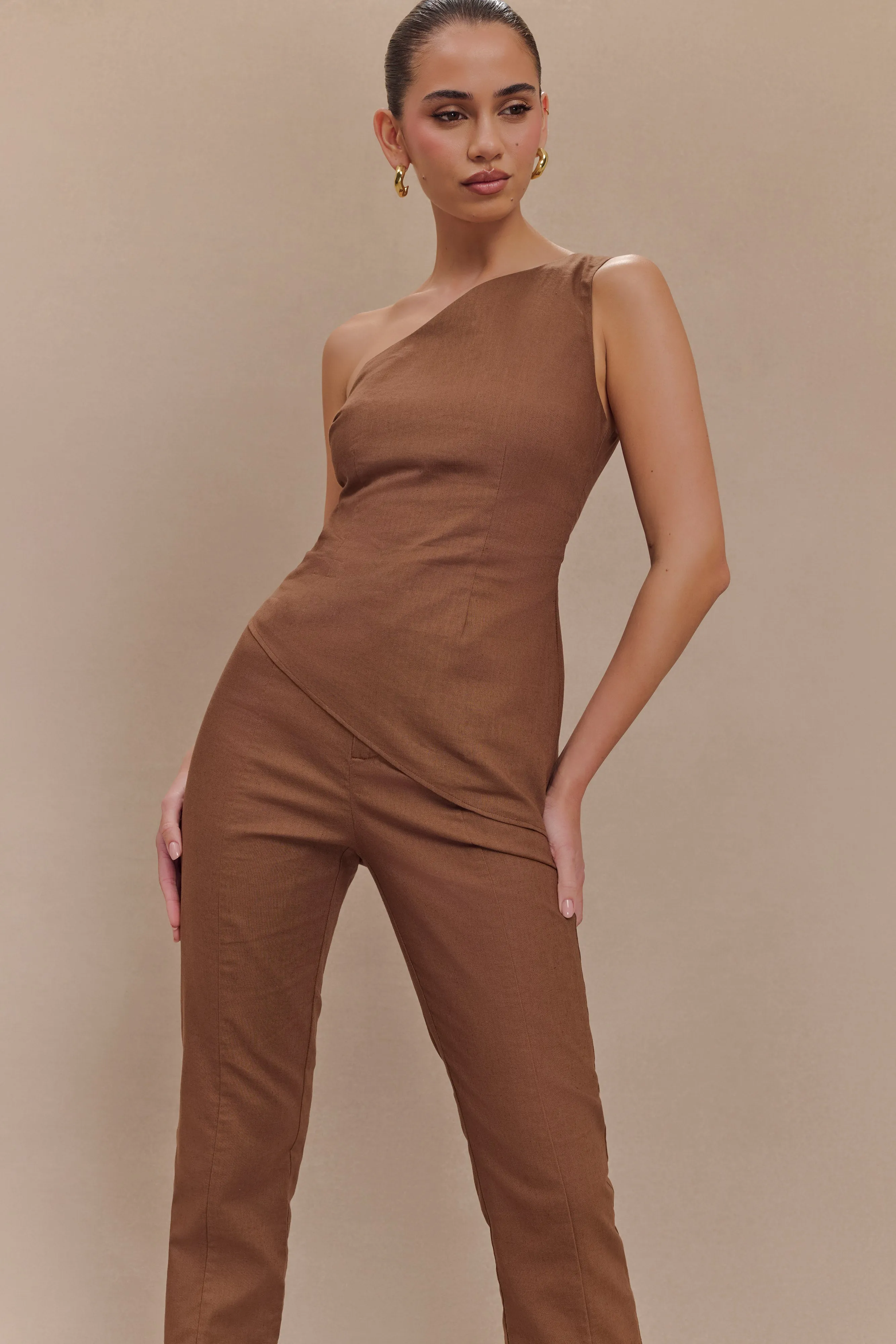 Anti Static Fabric Dora Linen One Shoulder Top - Cacao Brown